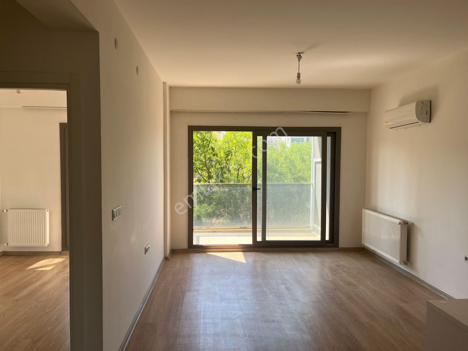 Torbalı Yedi Eylül Mahallesi Havuzlu Site İçerisinde 2+1 Kiralık Daire - Görsel 2