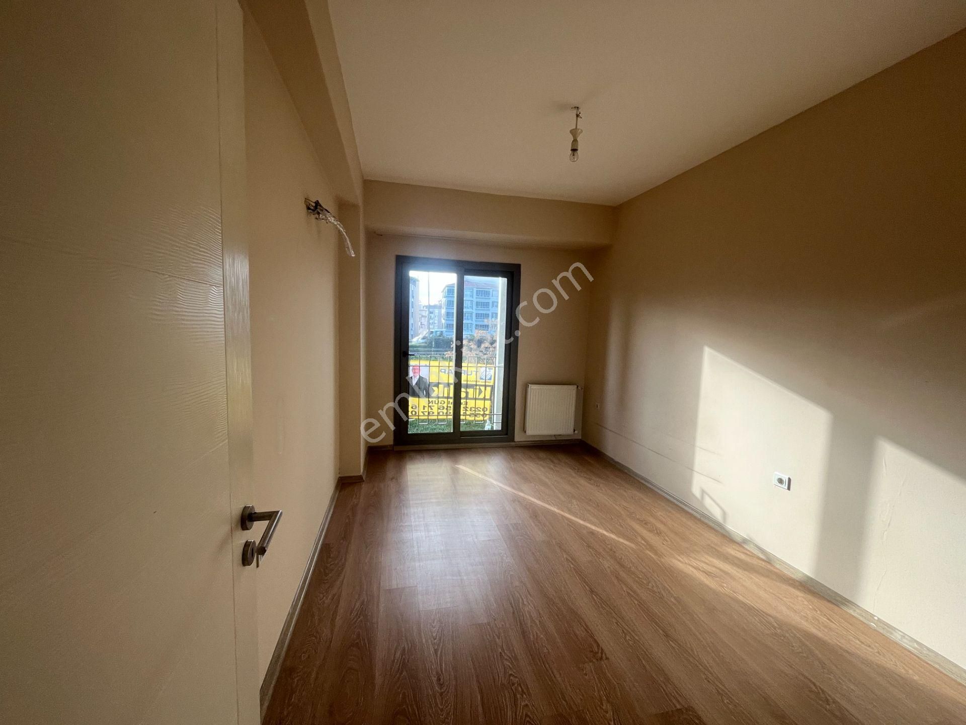 Torbalı Yedi Eylül Mahallesi Havuzlu Site İçerisinde 2+1 Kiralık Daire - Görsel 20