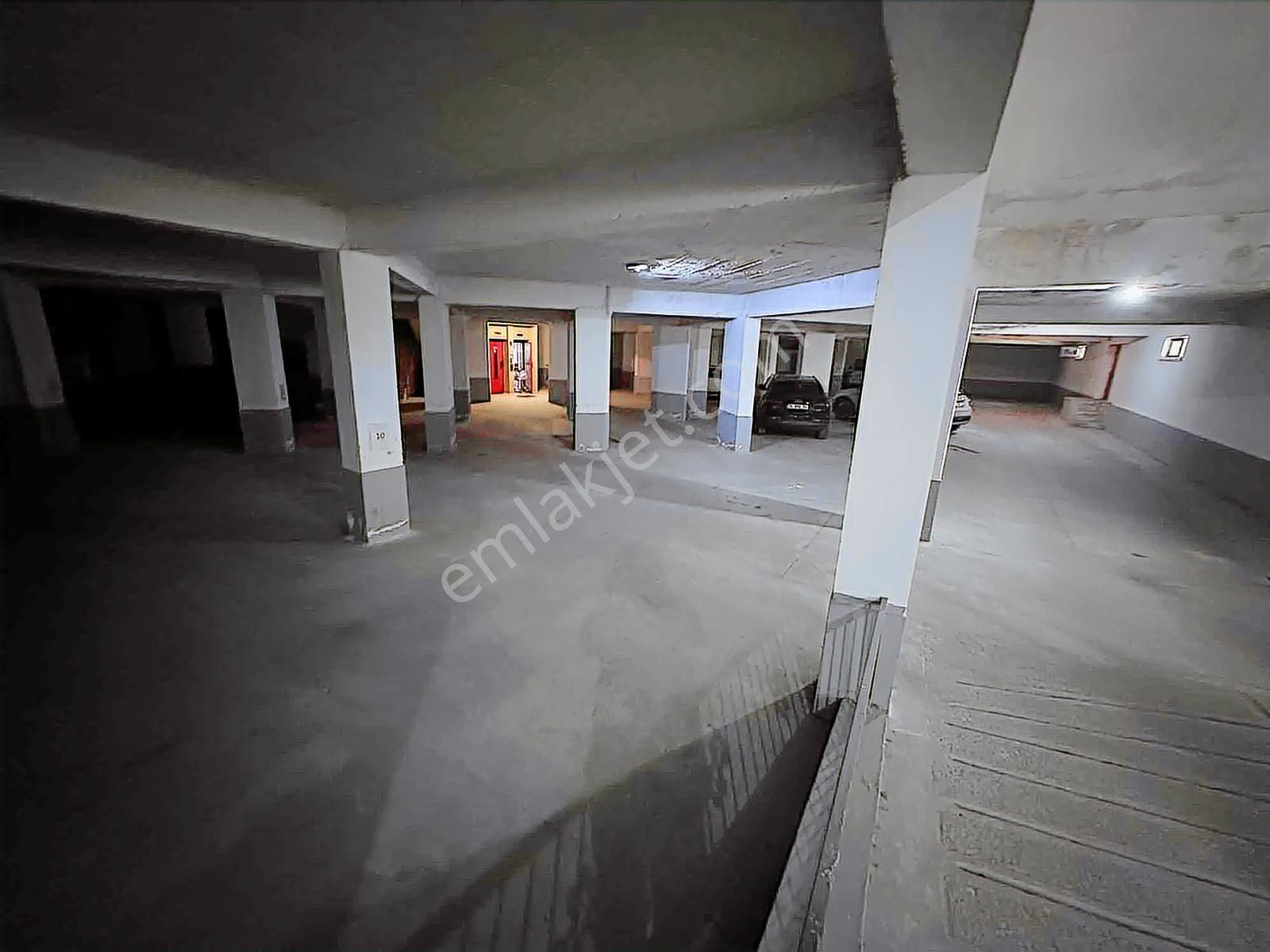 Kılıçsoy'dan Vadi Sok Vadi Manzaralı Dubleks Teras 6+1 Yapılı - Görsel 11