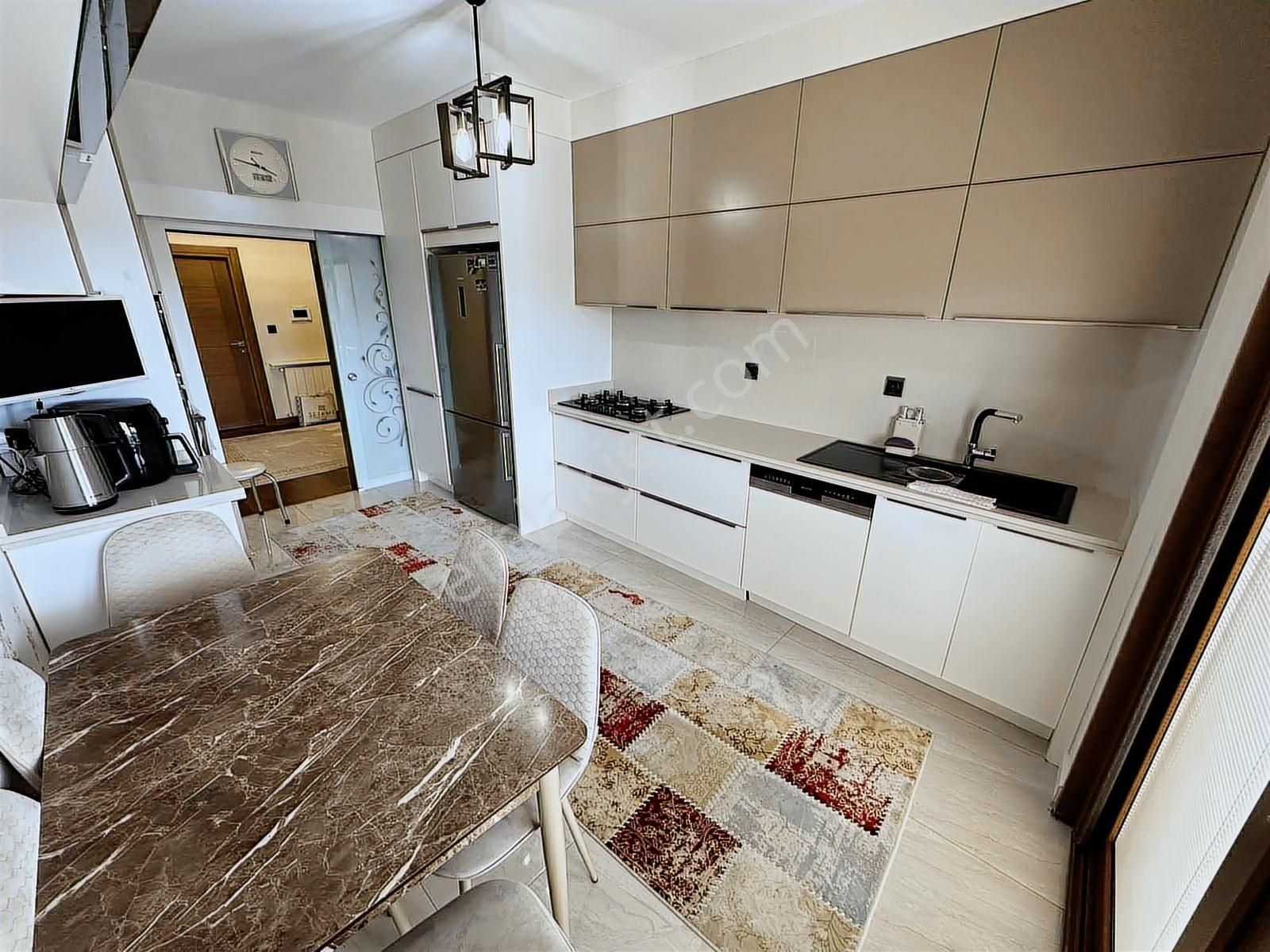 Kılıçsoy'dan Vadi Sok Vadi Manzaralı Dubleks Teras 6+1 Yapılı - Görsel 18