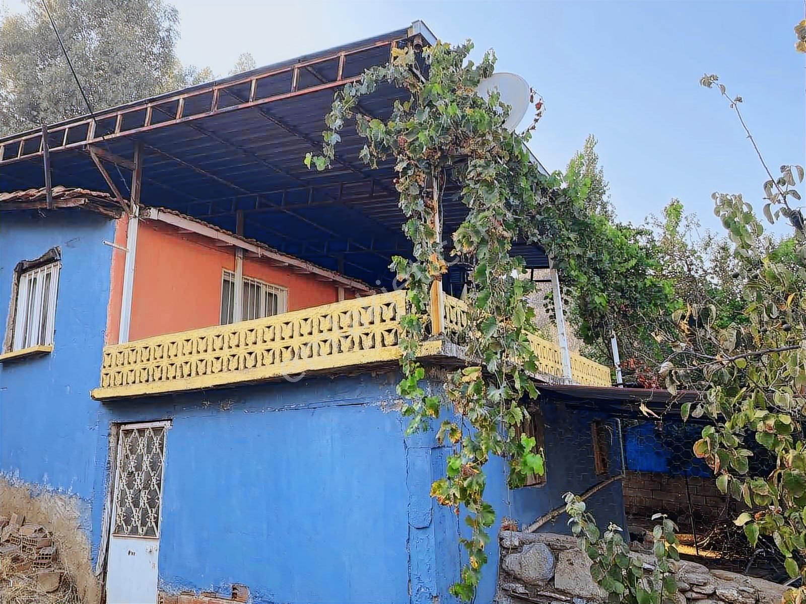 Acill !.. Danışment'de 450 M2 Arsa İçresinde Müstakil Ev - Görsel 2