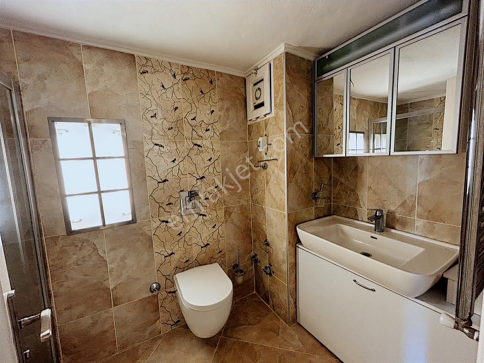 Marmaris Merkezde Eşyalı Geniş Ayrı Mutfak 2+1 Kiralık Daire - Görsel 13