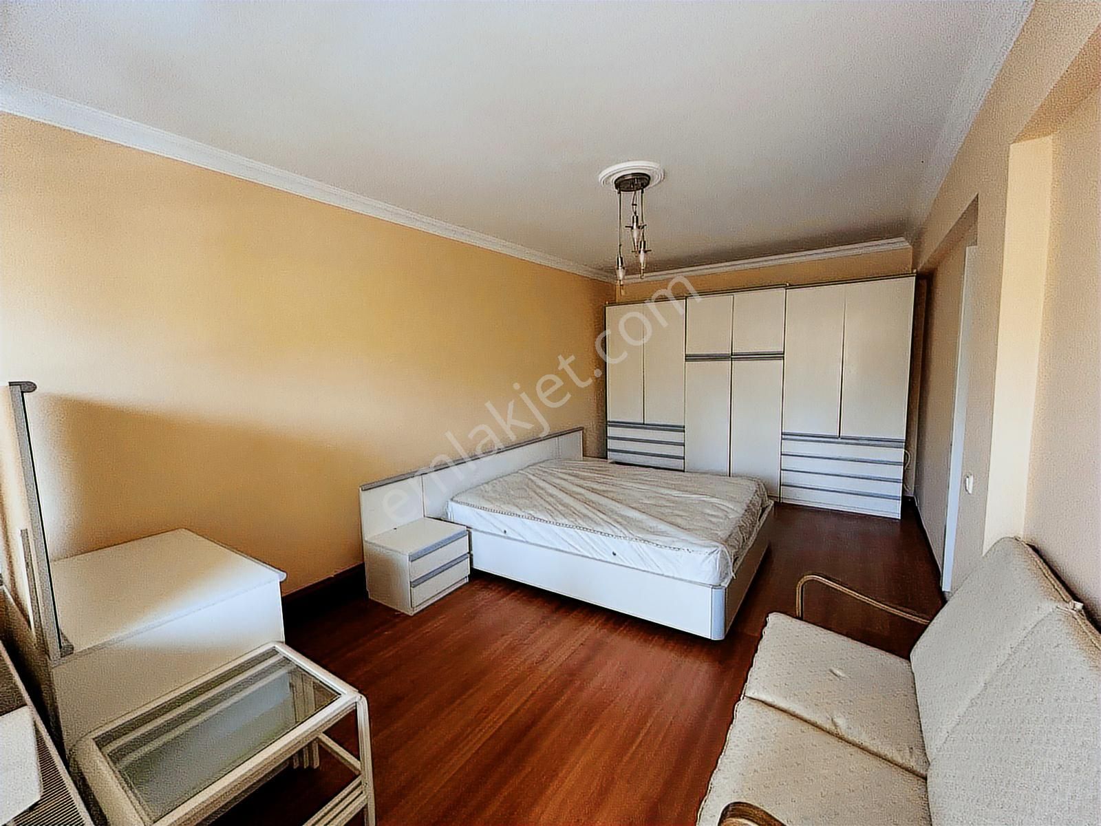 Marmaris Merkezde Eşyalı Geniş Ayrı Mutfak 2+1 Kiralık Daire - Görsel 6