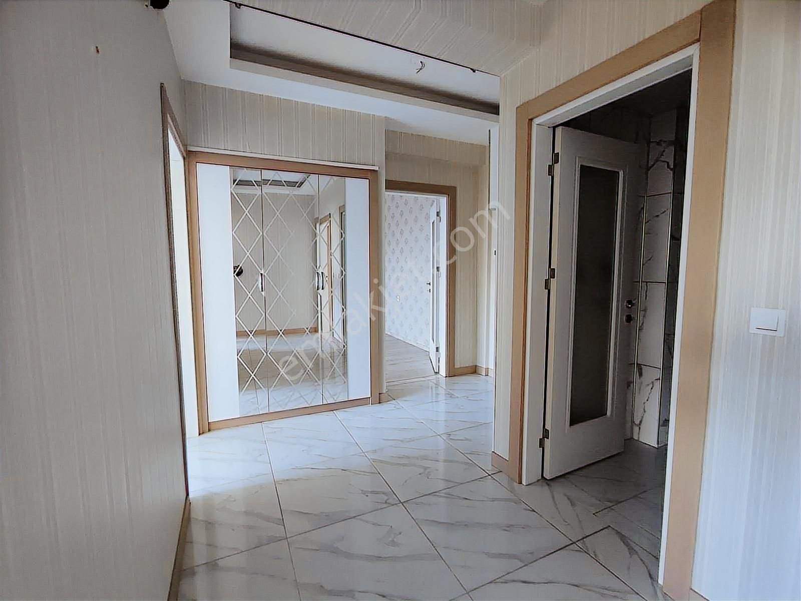 Hamzaoğlu Mh Site İçi Kiralık Daire Mismar Avm Yakını - Görsel 22