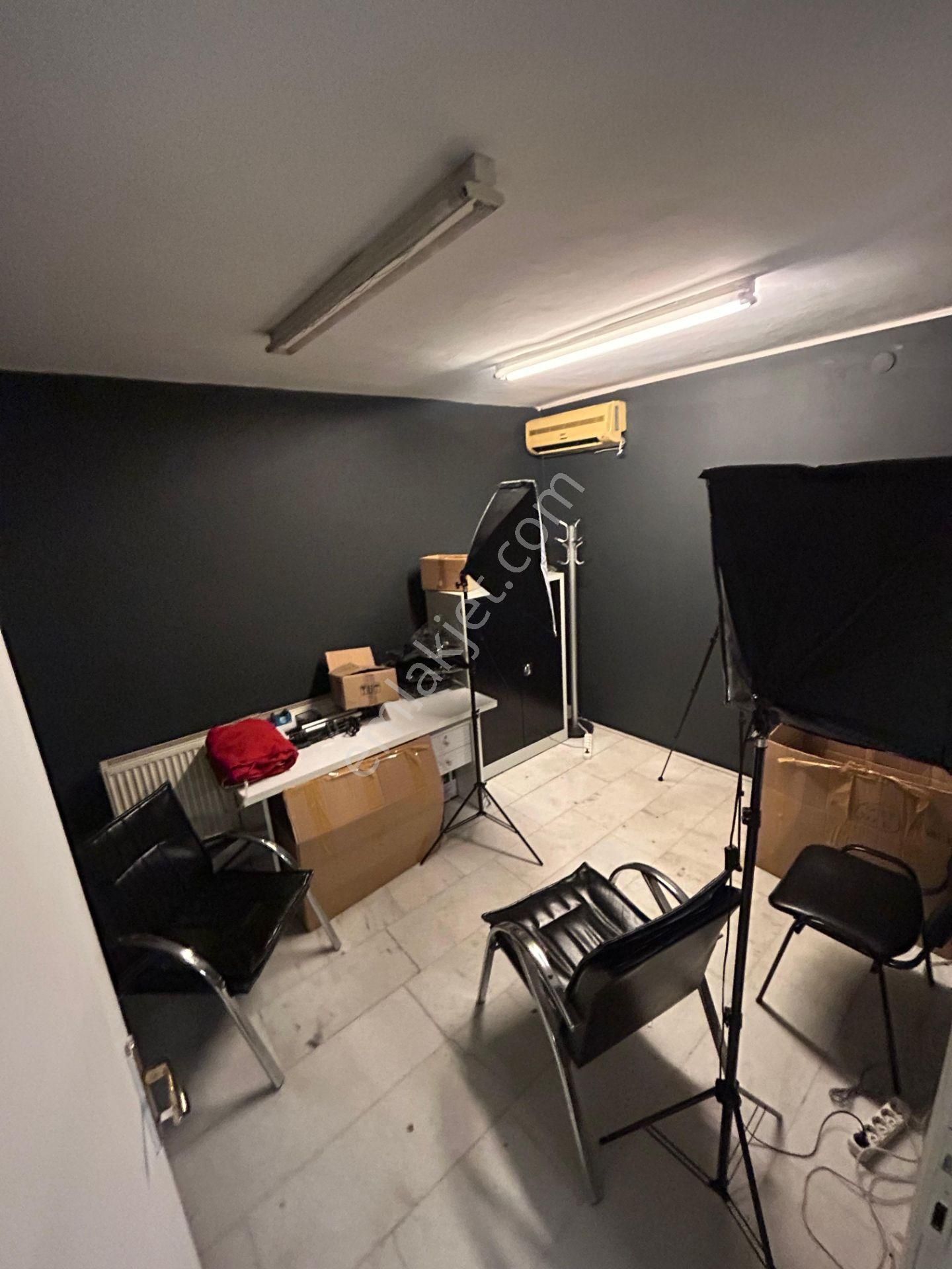 Kadıköy Altıyol Boğa'da Ofis Katı 200 M2 Tabela Değeri Yüksek Klimalı - Görsel 12