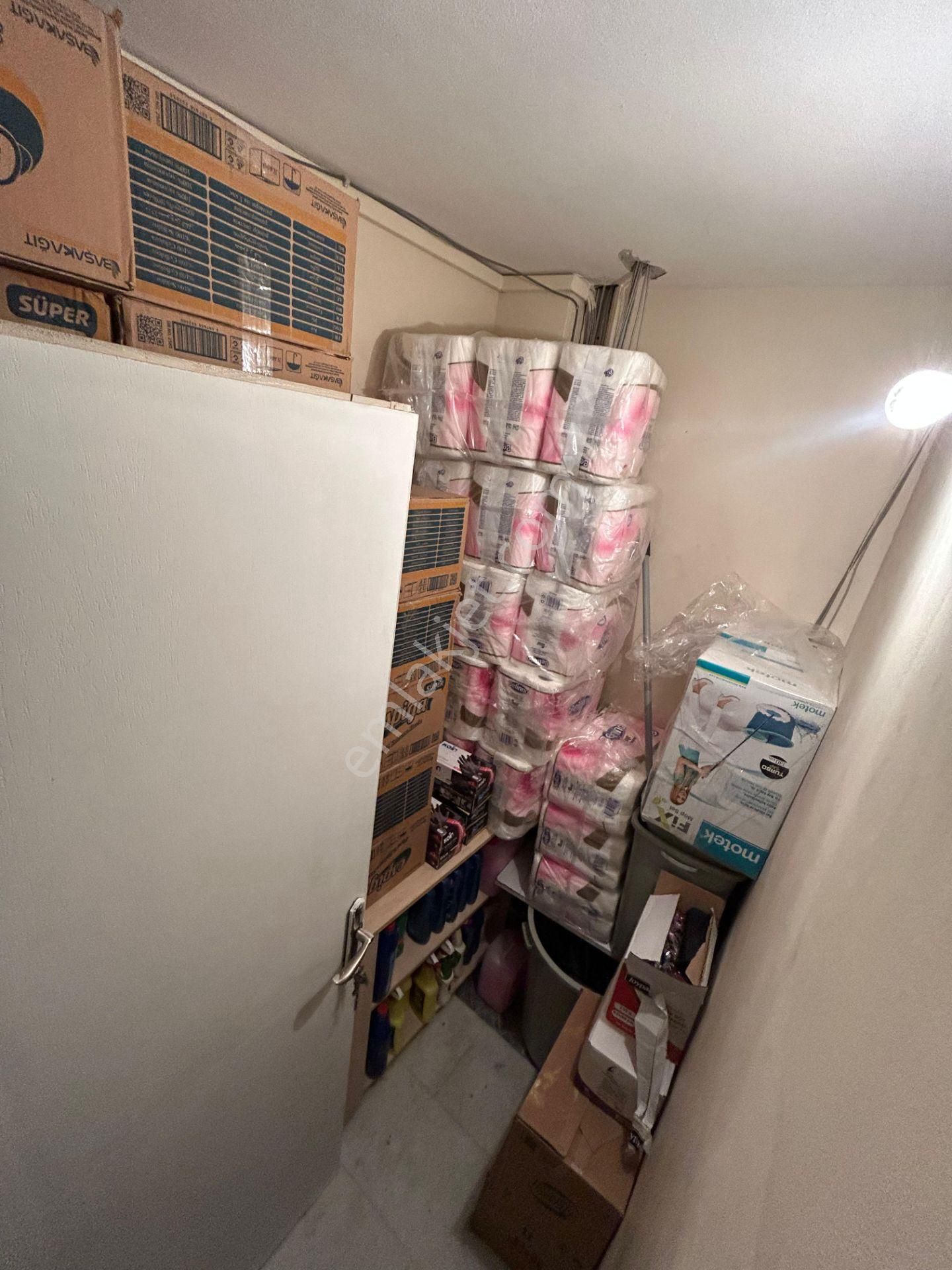 Kadıköy Altıyol Boğa'da Ofis Katı 200 M2 Tabela Değeri Yüksek Klimalı - Görsel 15