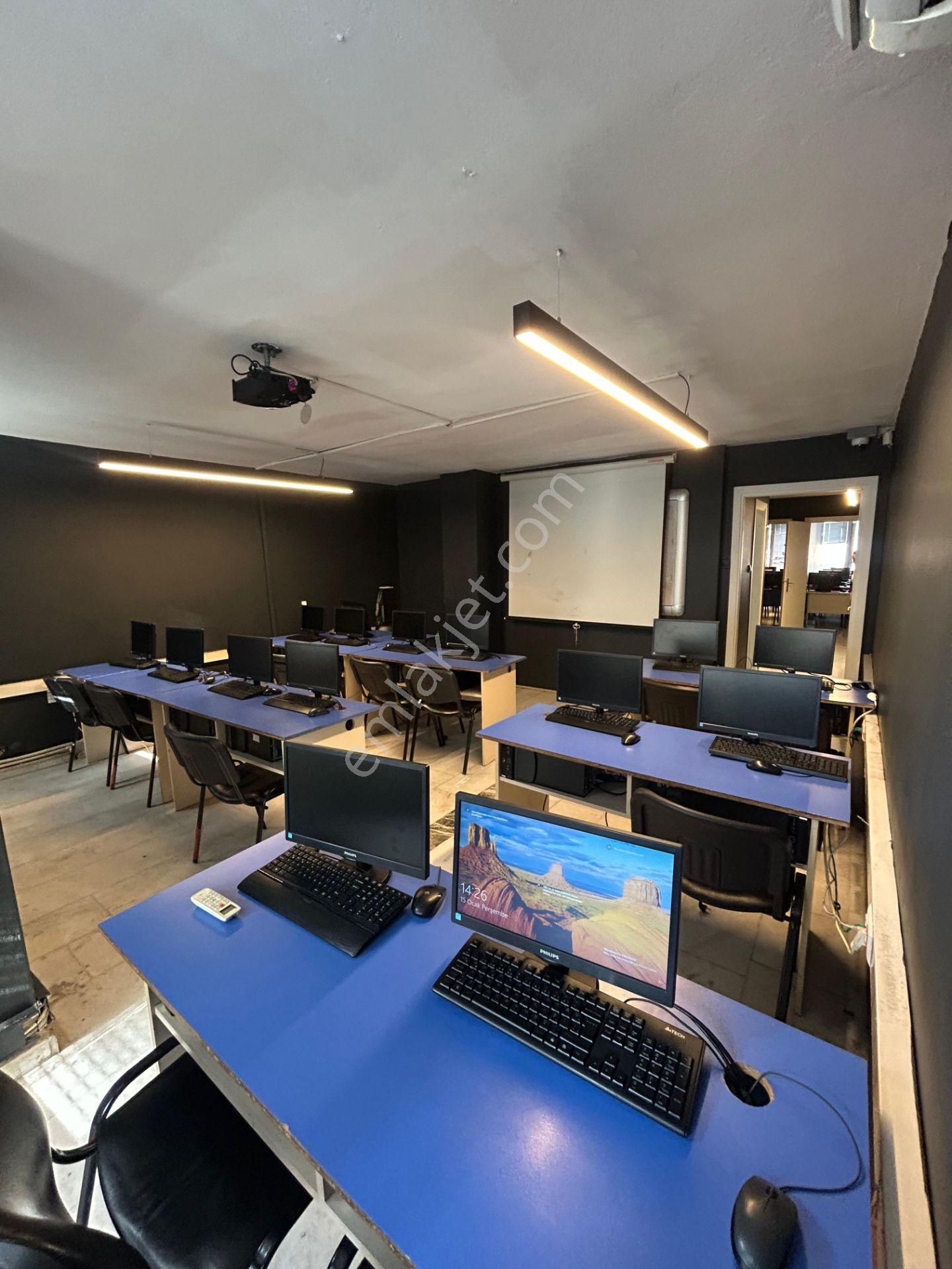 Kadıköy Altıyol Boğa'da Ofis Katı 200 M2 Tabela Değeri Yüksek Klimalı - Görsel 7