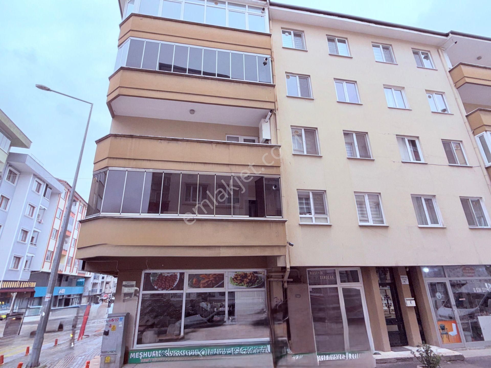 Remax Area'dan İhsaniye Mah. 3+1 Kiralık Ara Kat Masrafsız Daire - Görsel 2