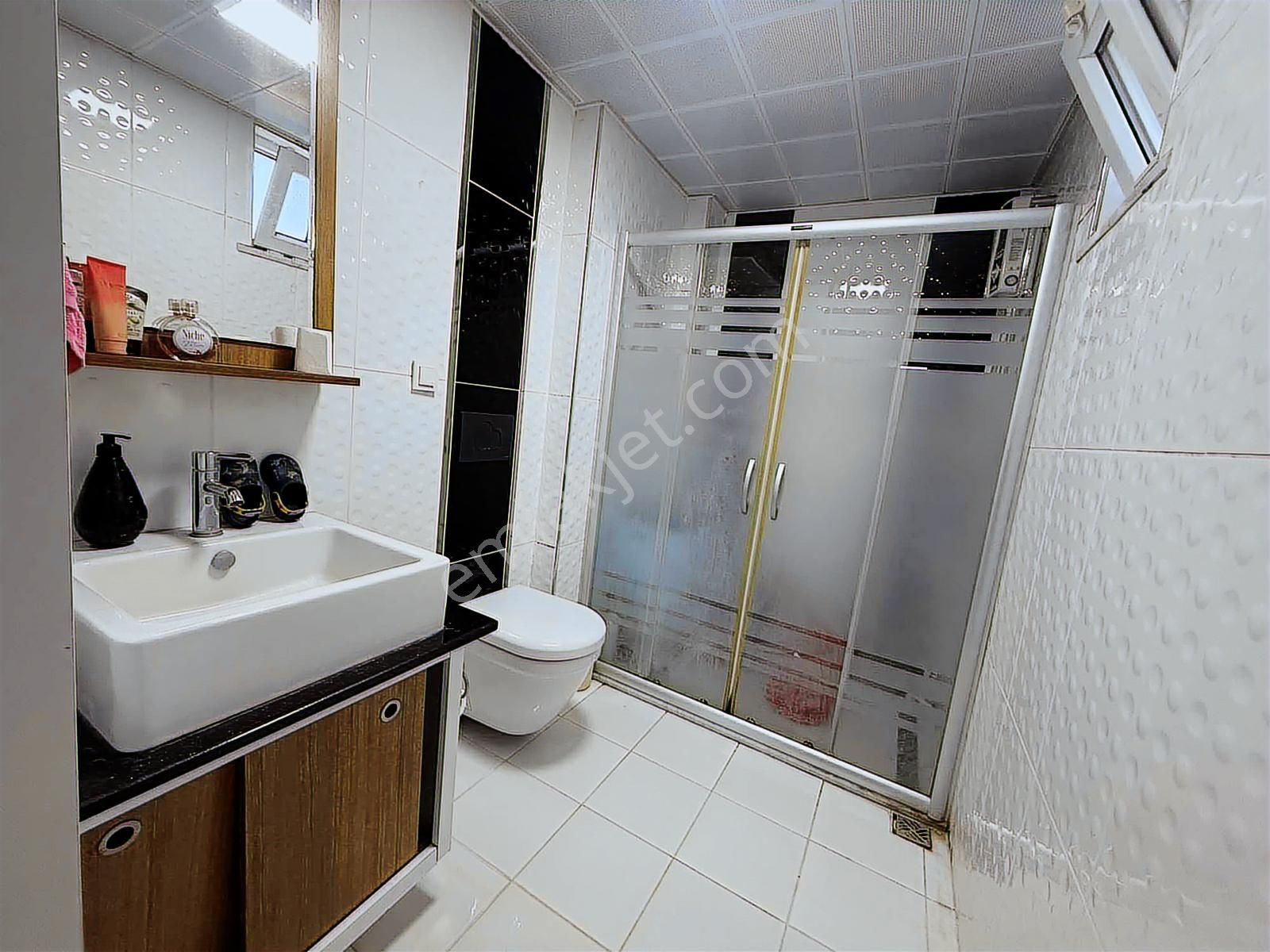 Deniz Manzaralı Çarşı Merkezli Satılık Lüks Daire - Görsel 13