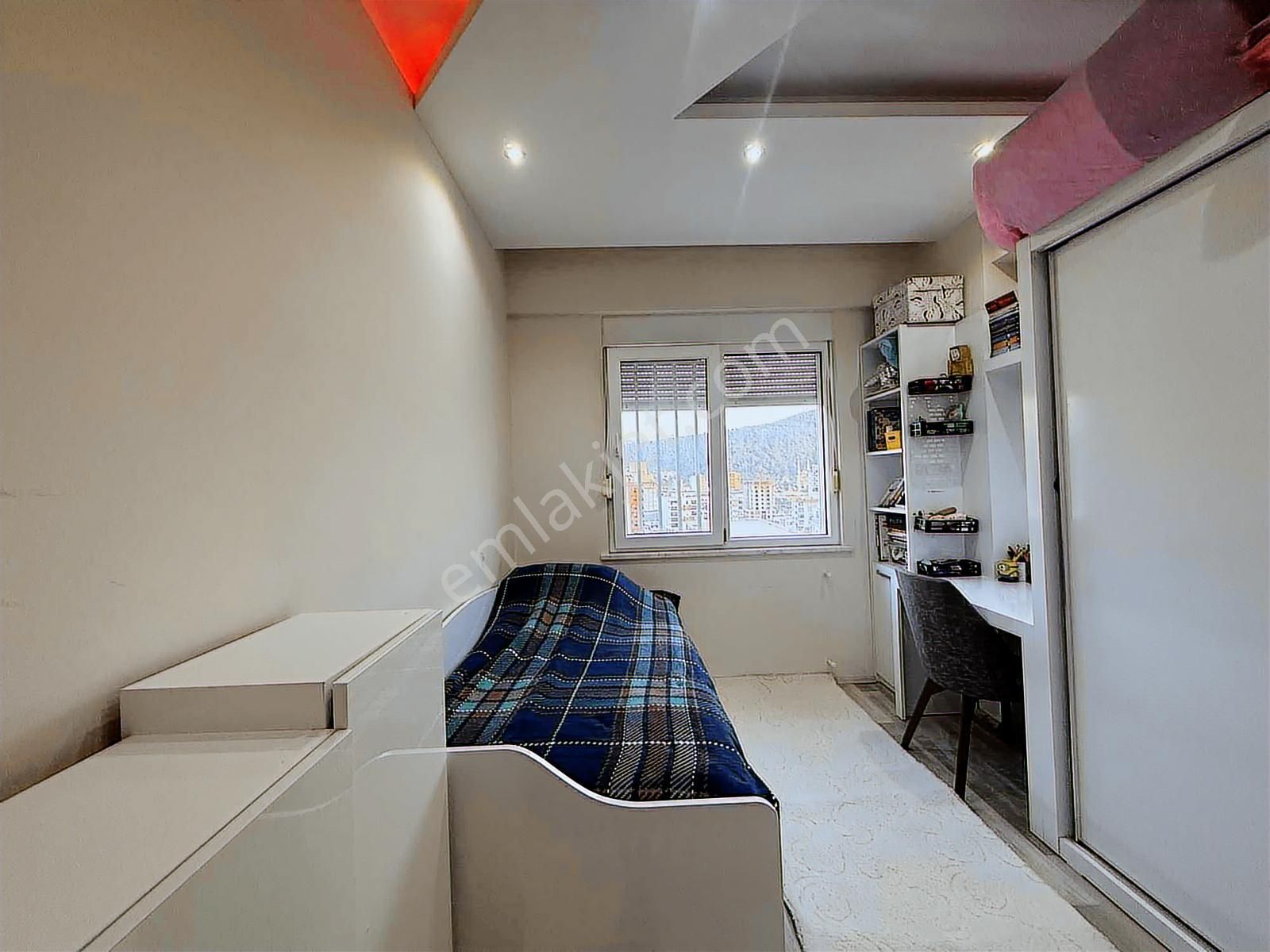 Deniz Manzaralı Çarşı Merkezli Satılık Lüks Daire - Görsel 15