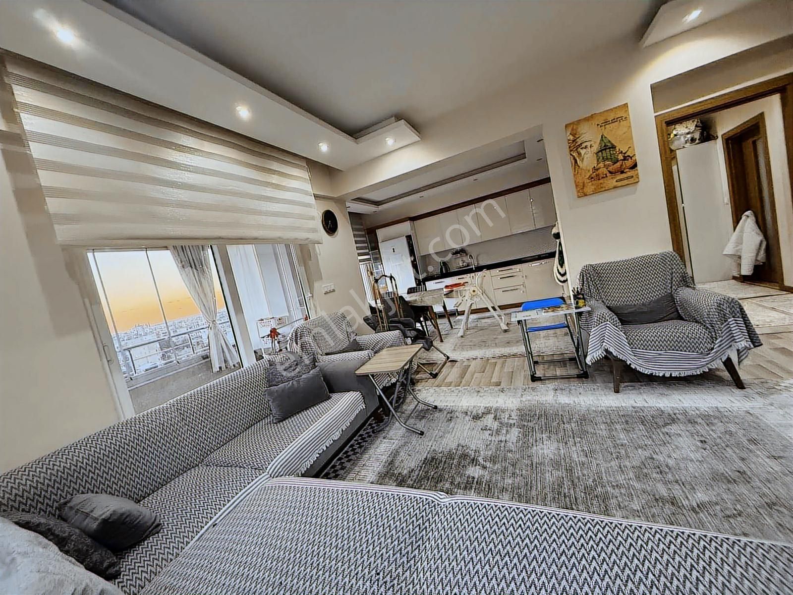 Deniz Manzaralı Çarşı Merkezli Satılık Lüks Daire - Görsel 4