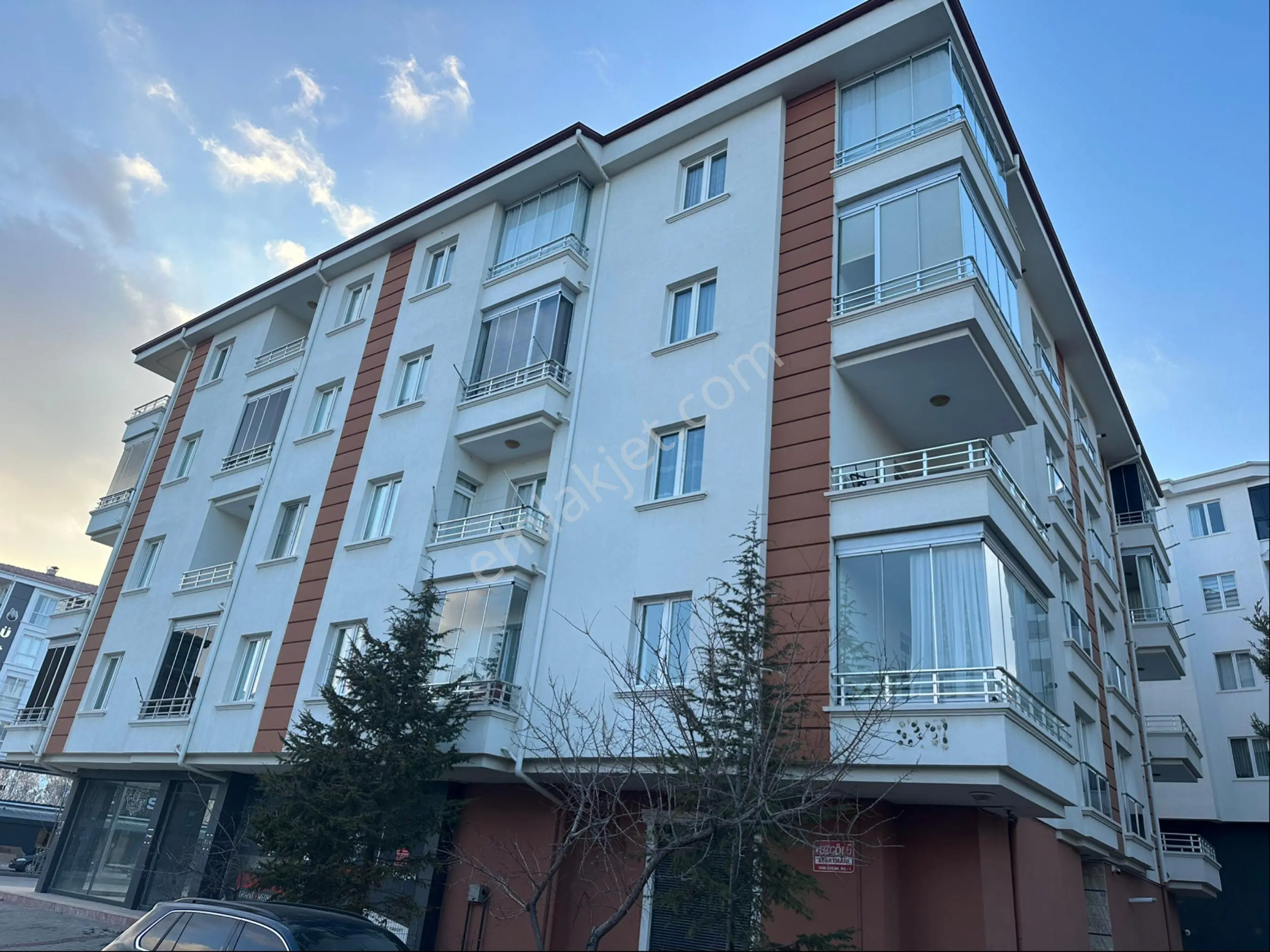 Paşacık Mah. Alparslan Türkeş Bulv.civ Kat:2 3+1 Asansörlü