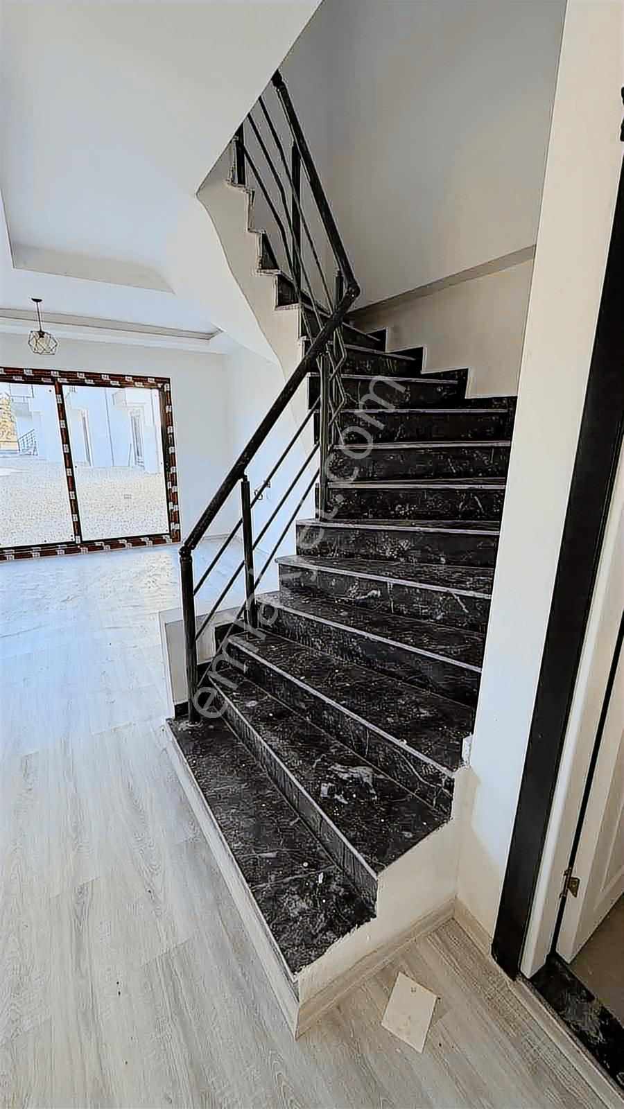 Mersin Silifke'de 2+1 Satılık Lüks Villa Ana Yola Sıfır - Görsel 8