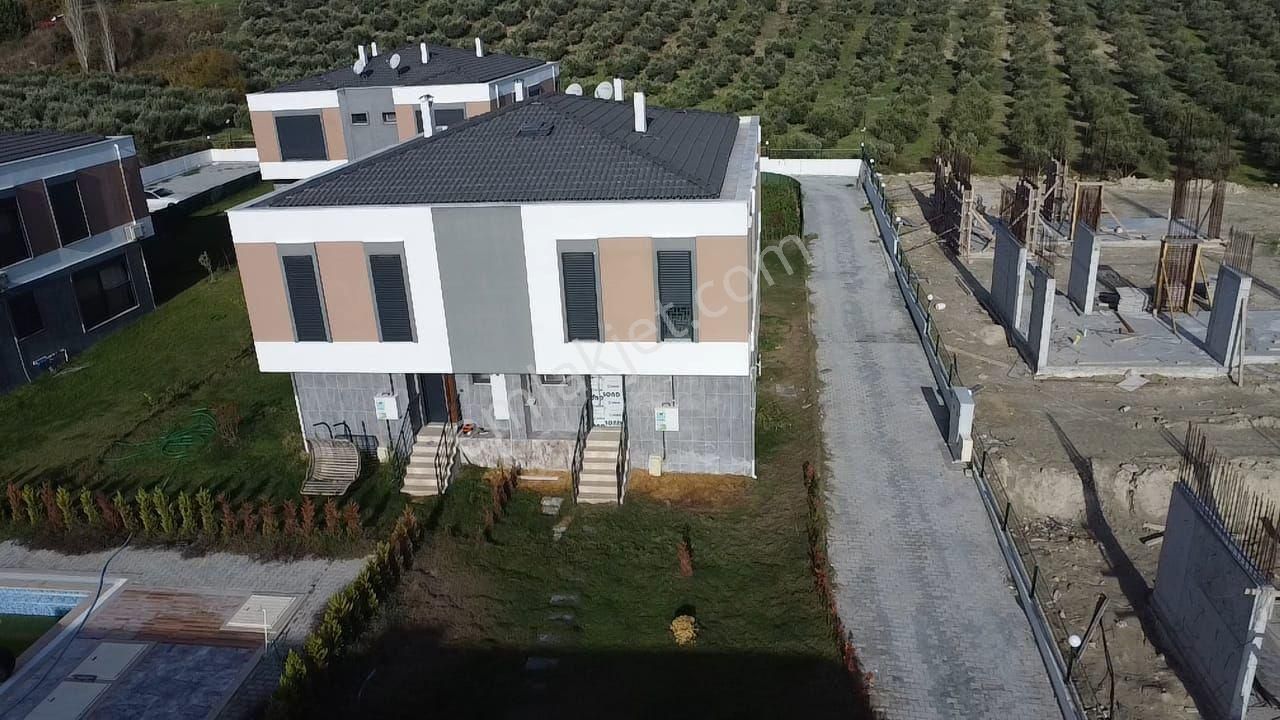 Ağaçlı Yolu Üzerinde Sıfır 4+1 Villa Satışta - Görsel 5