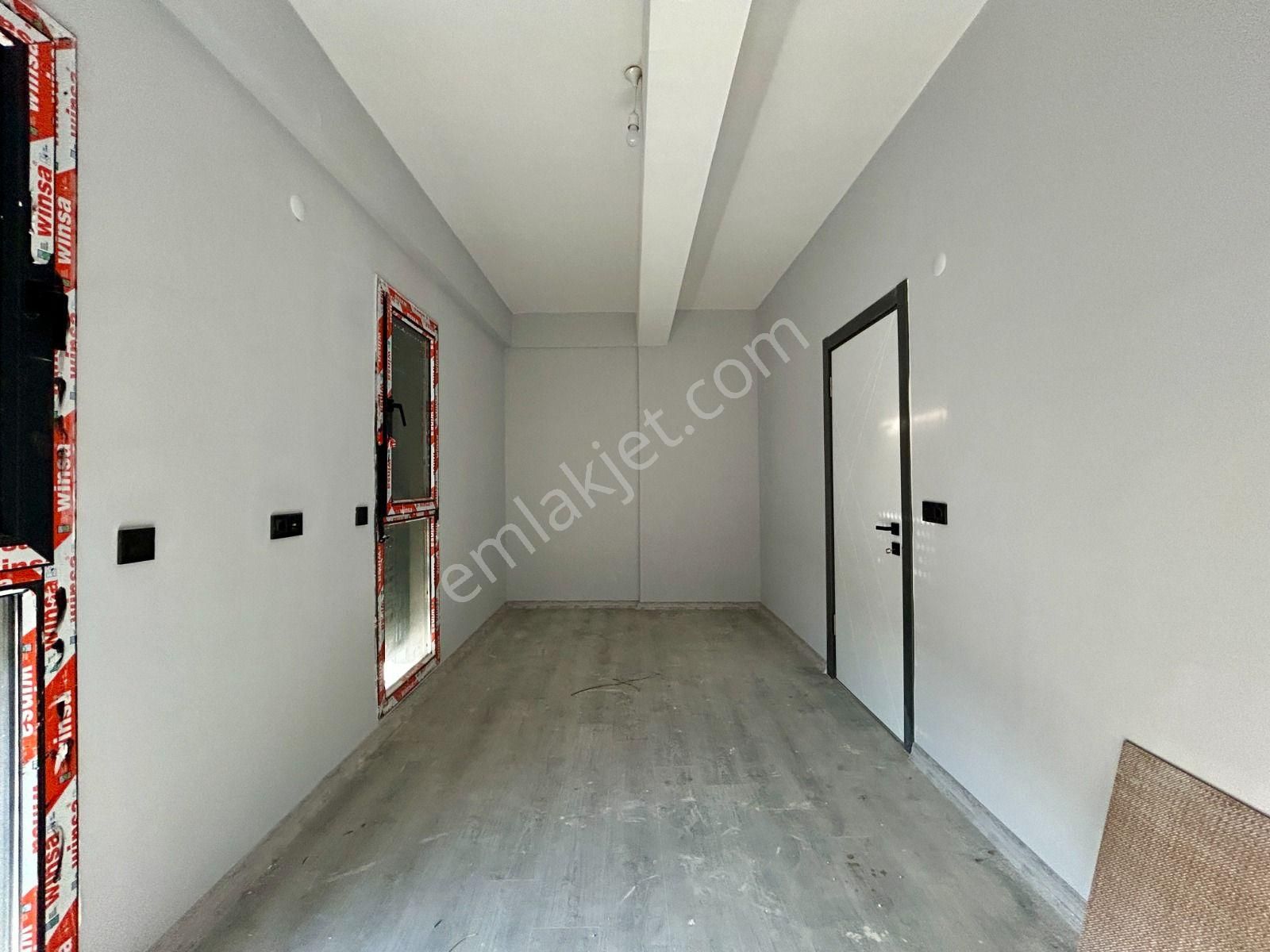 Ağaçlı Yolu Üzerinde Sıfır 4+1 Villa Satışta - Görsel 15