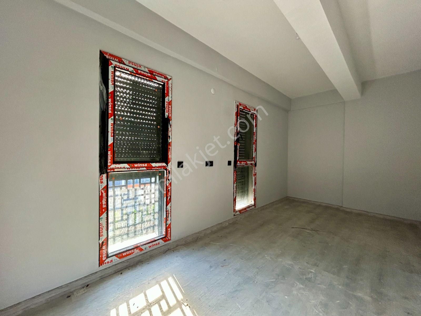 Ağaçlı Yolu Üzerinde Sıfır 4+1 Villa Satışta - Görsel 19