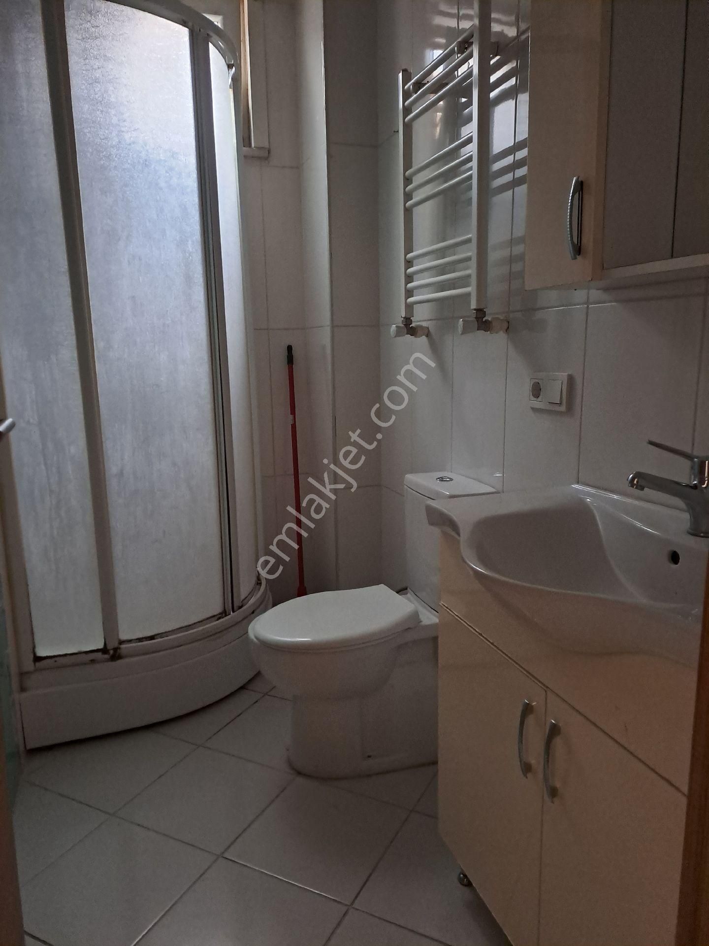 Kağıthane Celiktepe De Genç Binada Kiralık(2+1) Ara Kat Daire - Görsel 13