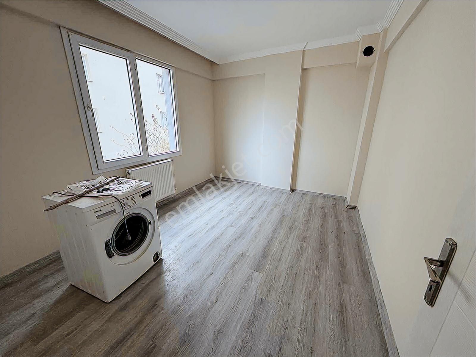 Emlak Center'dan Muradiye Mah 2+1 Ara Kat Daire - Görsel 16