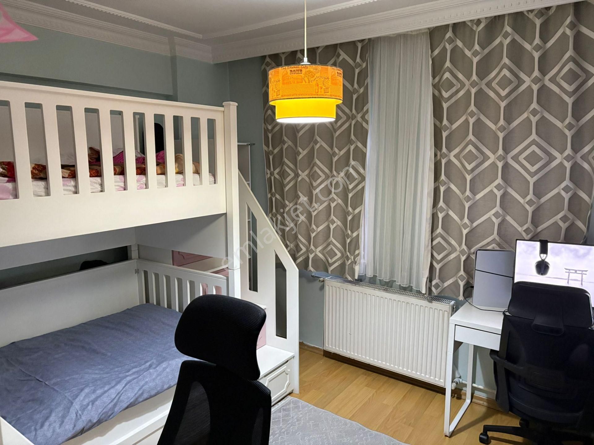 Sahibinden Fatih Haliç Cad Yakını Genç Binada 2+1 Daire 1.kat - Görsel 15