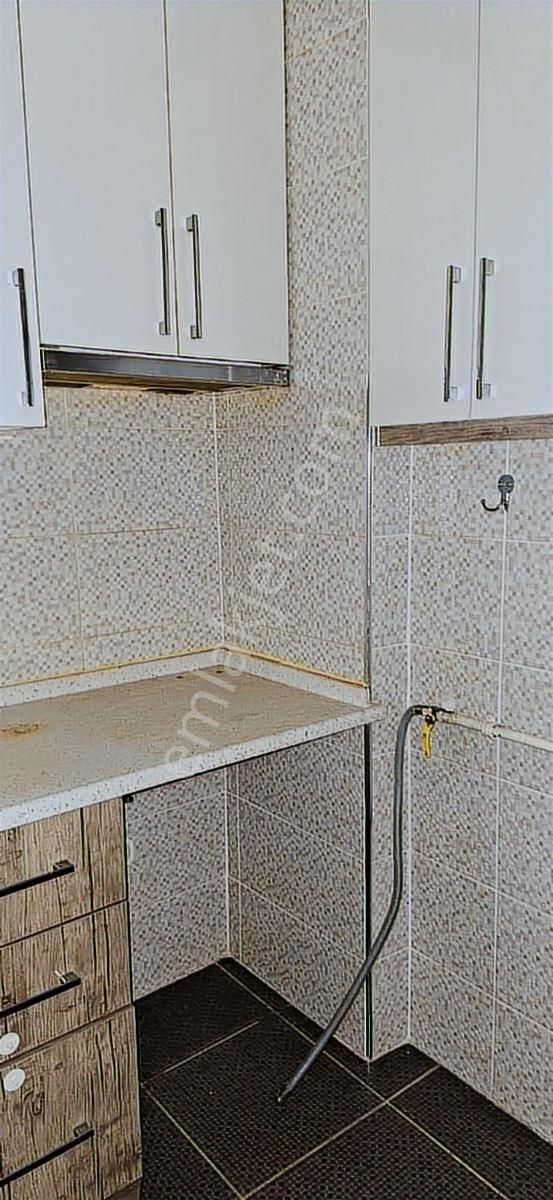 Cemal Emlak Bursa Yıldırım Namazgah Yeşil 4.ara Kat Bakımlı Eko - Görsel 4