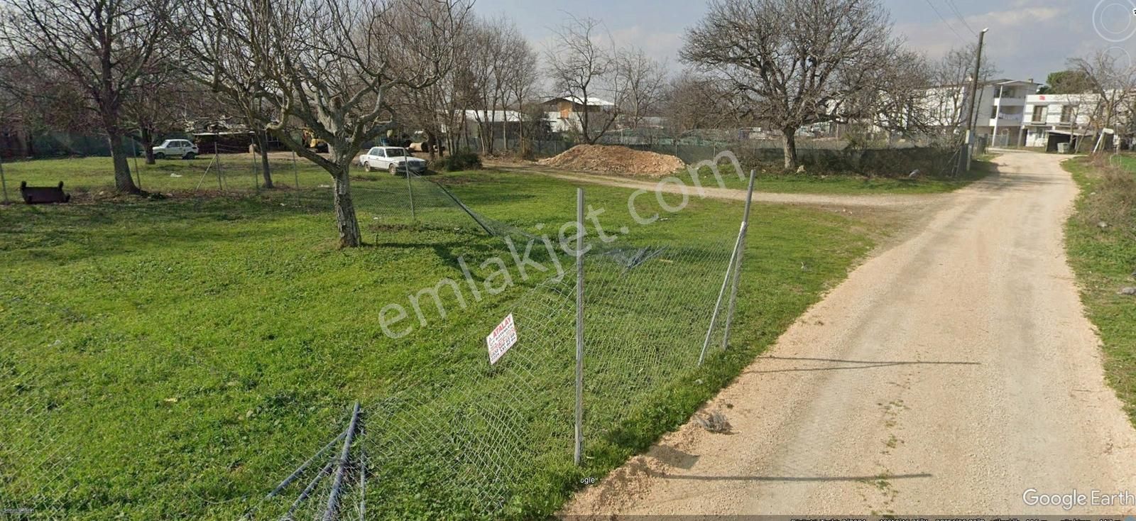 Nilüfer Demirci Merkezde 892 M2 Yatırımlık Fırsat Arazi