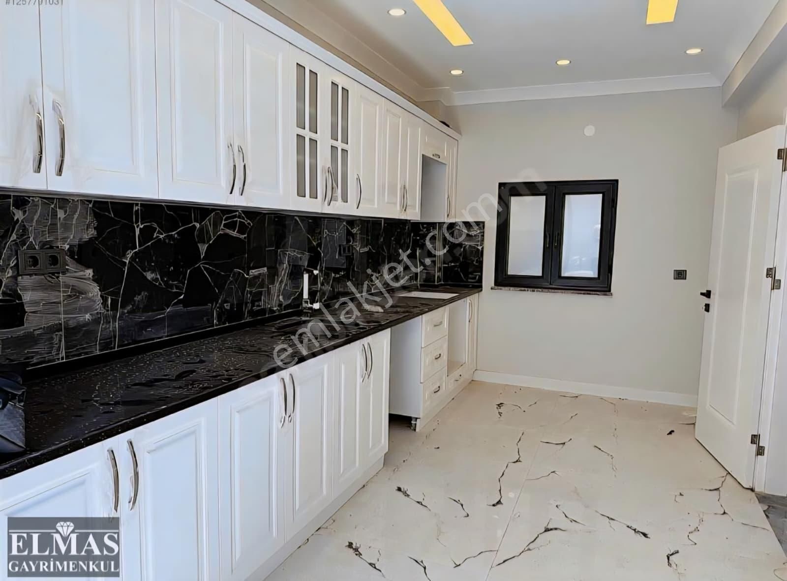 Serdivan Yazlık Mahallesin'de Satılık Süper Lüks 5+1 Villa - Görsel 18