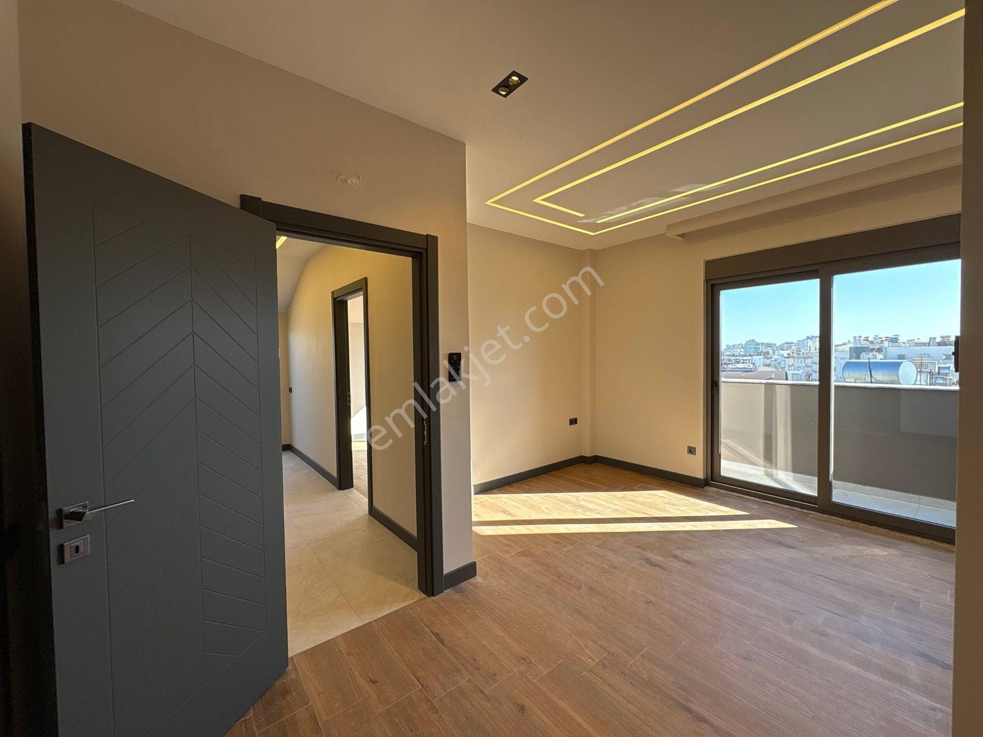 Üst Düzey Yapım Kalitesi Ve Akıllı Ev Sistemli Dubleks - Görsel 30