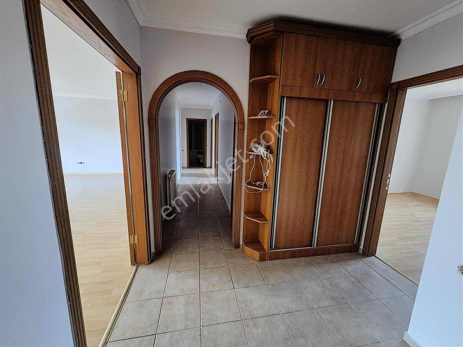 Ank Çan Emek Mevlana Bulvarı Cephe Ful Yapılı Kiralık 4+1 Daire - Görsel 8