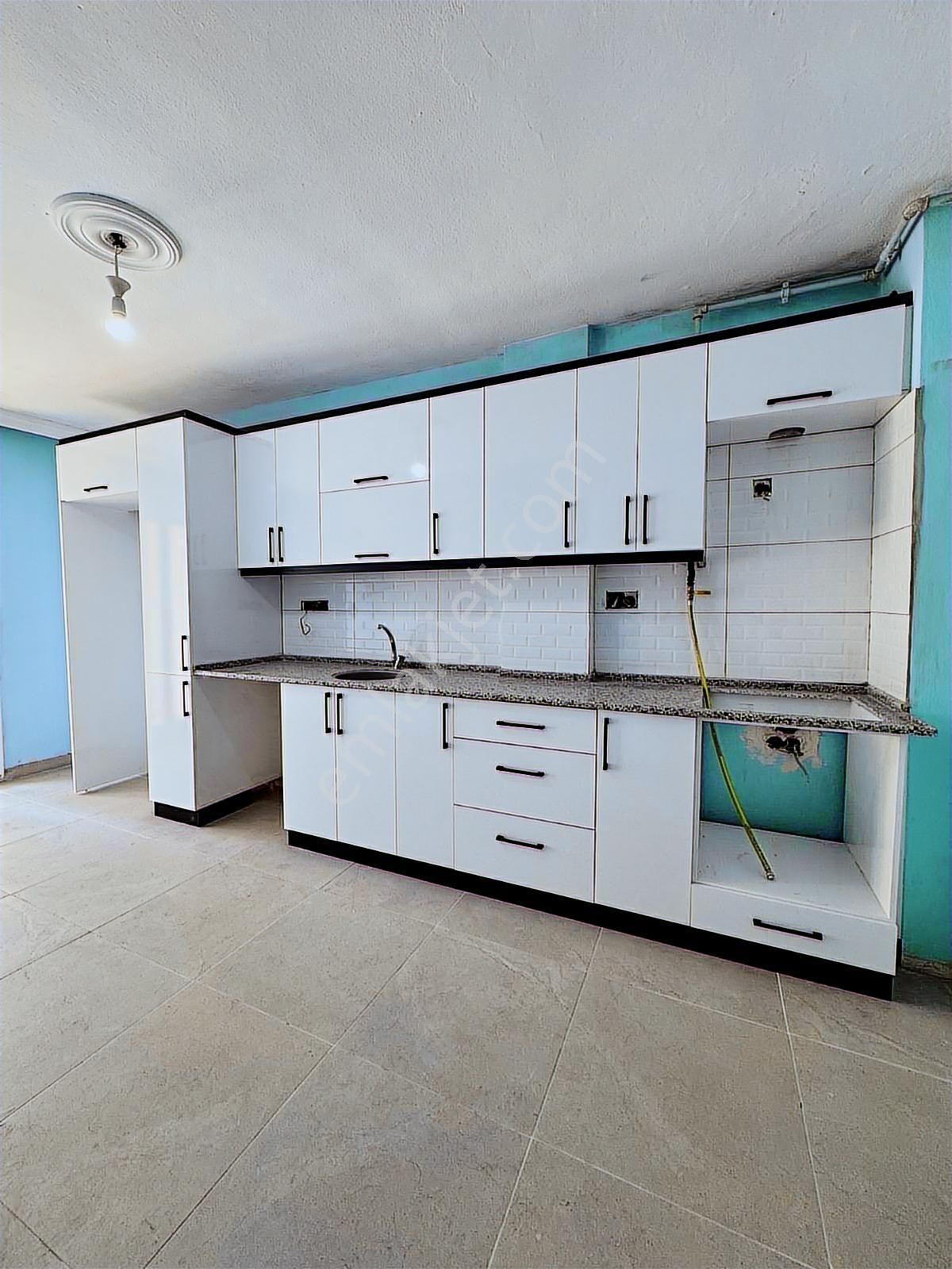 Akalın'dan Tahsin Yazıcıda Arakat 120 M2 3+1 Satılık Daire