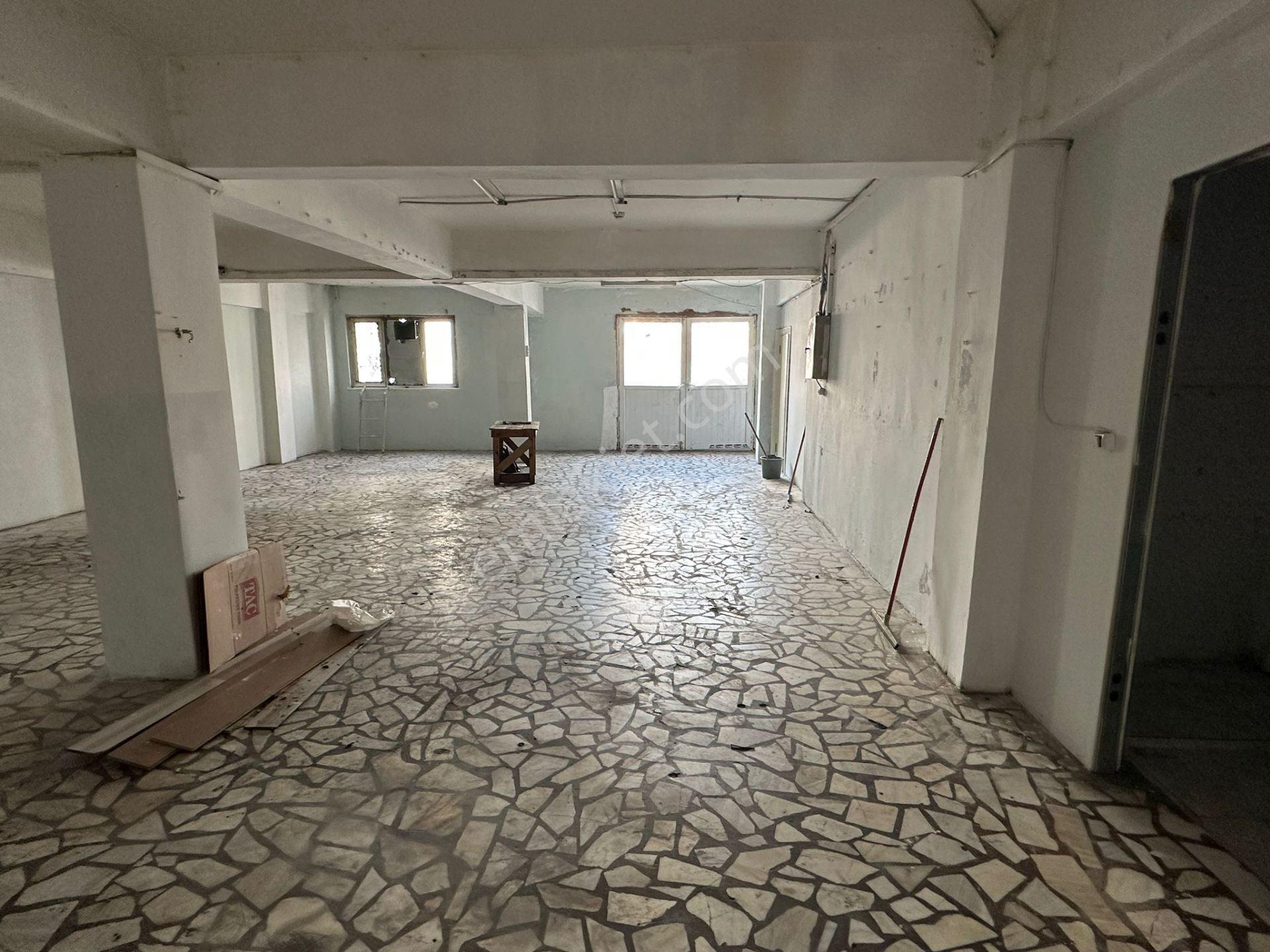 Güneşli 15 Temmuz Mahallesi Kiralık Atölye & Kesimhane 300 M2 - Görsel 10
