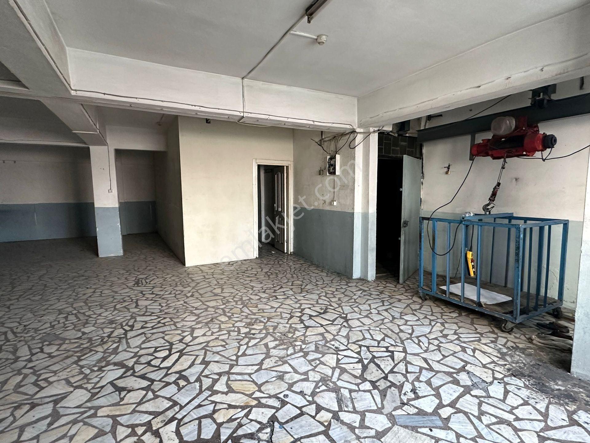 Güneşli 15 Temmuz Mahallesi Kiralık Atölye & Kesimhane 300 M2 - Görsel 18