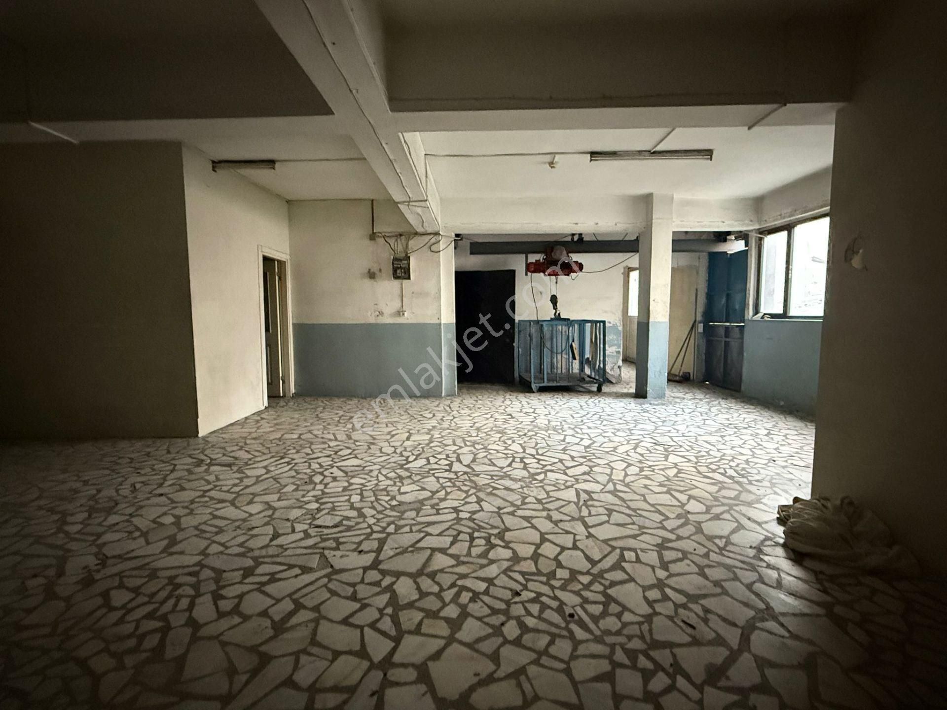 Güneşli 15 Temmuz Mahallesi Kiralık Atölye & Kesimhane 300 M2 - Görsel 27
