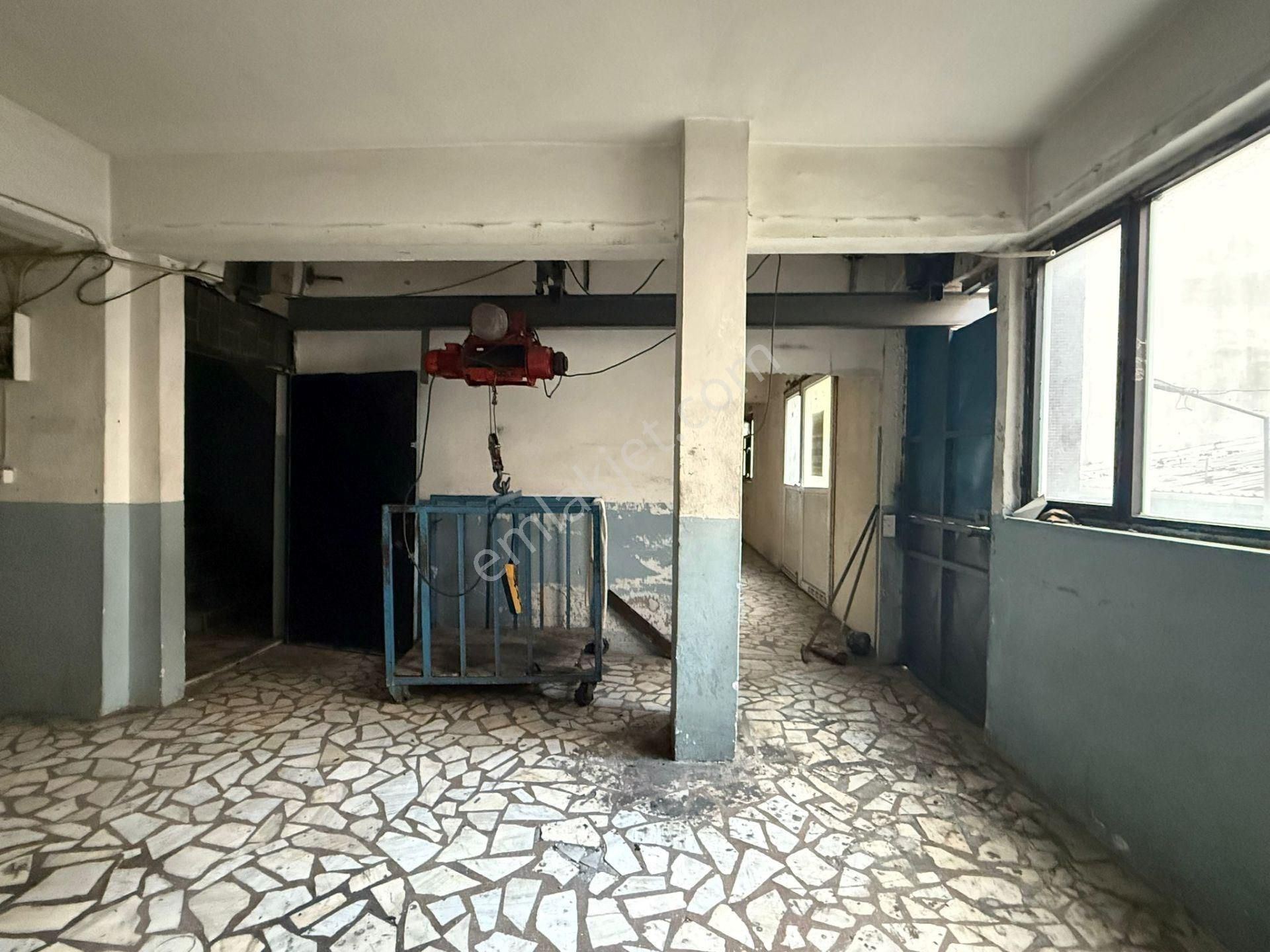 Güneşli 15 Temmuz Mahallesi Kiralık Atölye & Kesimhane 300 M2 - Görsel 14