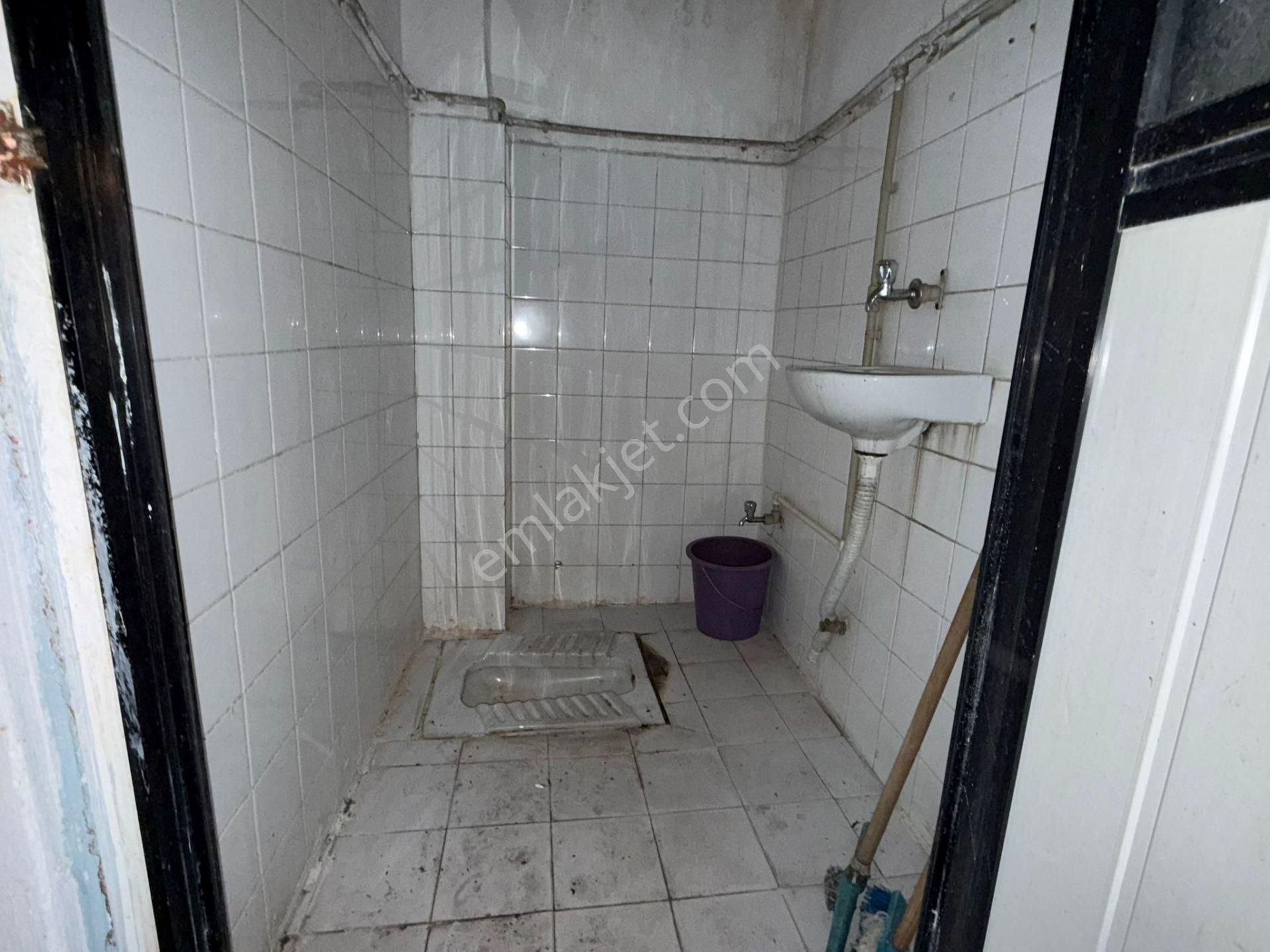 Güneşli 15 Temmuz Mahallesi Kiralık Atölye & Kesimhane 300 M2 - Görsel 16