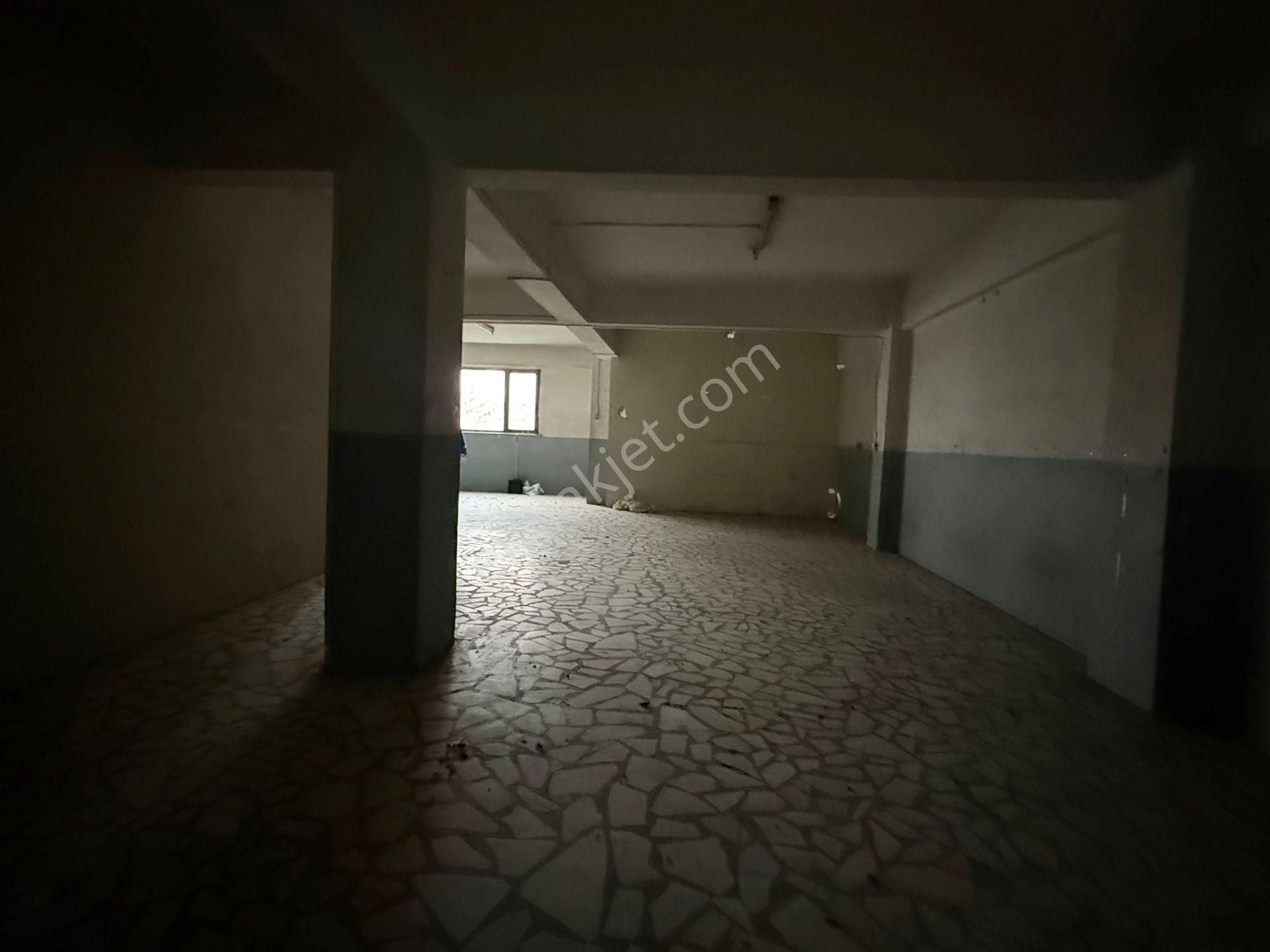Güneşli 15 Temmuz Mahallesi Kiralık Atölye & Kesimhane 300 M2 - Görsel 22