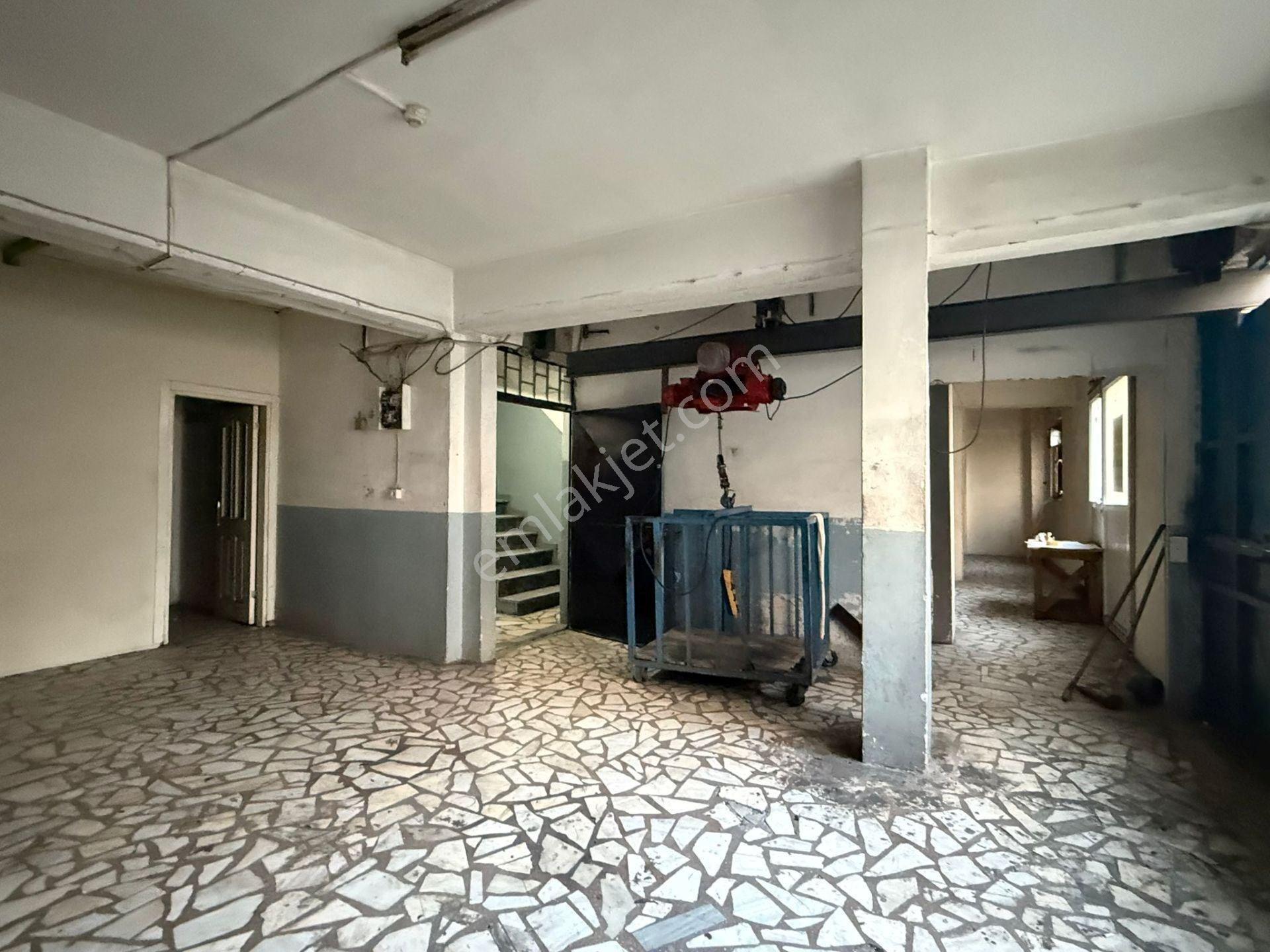 Güneşli 15 Temmuz Mahallesi Kiralık Atölye & Kesimhane 300 M2 - Görsel 34