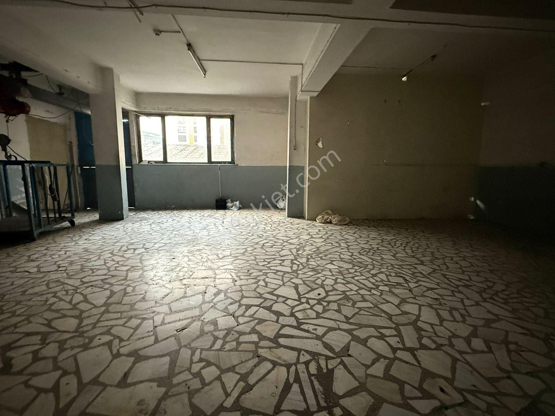 Güneşli 15 Temmuz Mahallesi Kiralık Atölye & Kesimhane 300 M2 - Görsel 8