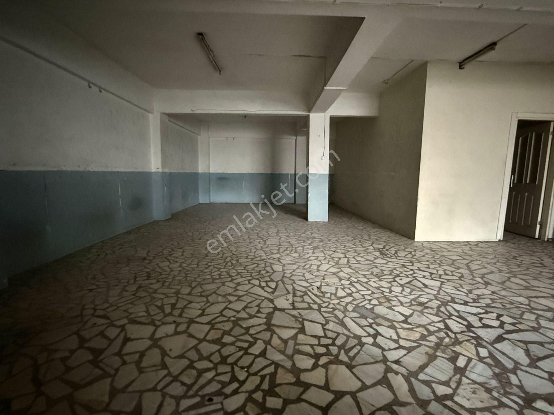 Güneşli 15 Temmuz Mahallesi Kiralık Atölye & Kesimhane 300 M2 - Görsel 35