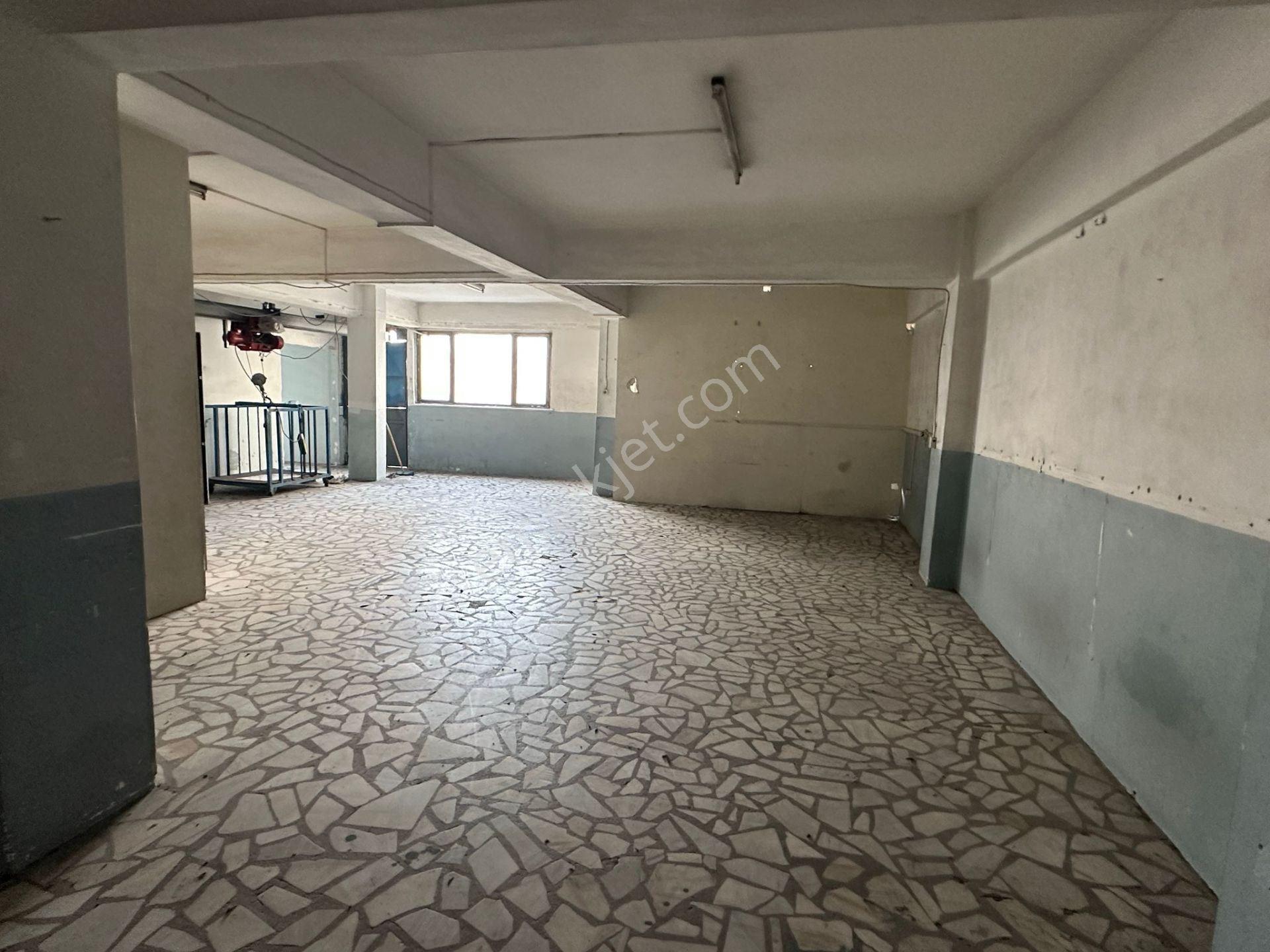 Güneşli 15 Temmuz Mahallesi Kiralık Atölye & Kesimhane 300 M2
