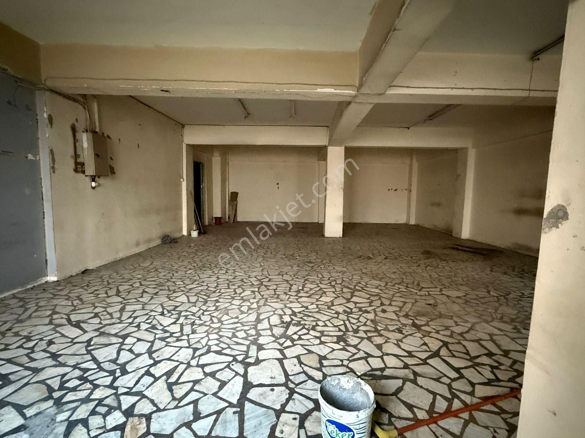 Güneşli 15 Temmuz Mahallesi Kiralık Atölye & Kesimhane 300 M2 - Görsel 21
