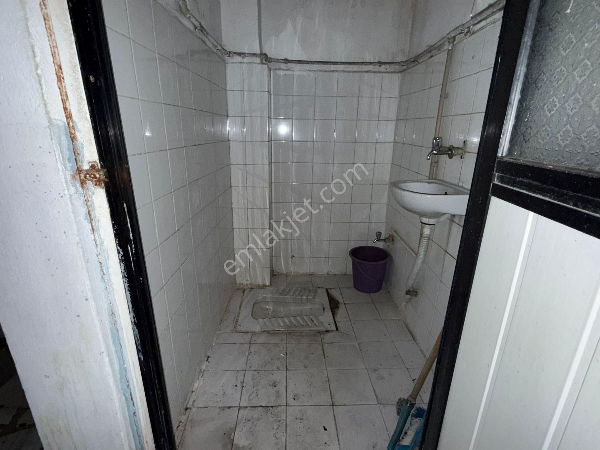 Güneşli 15 Temmuz Mahallesi Kiralık Atölye & Kesimhane 300 M2 - Görsel 18