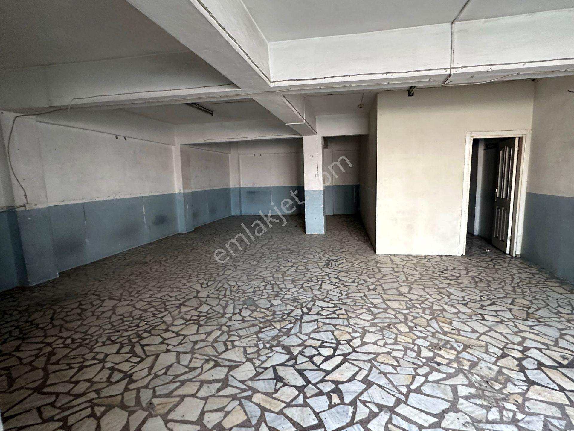 Güneşli 15 Temmuz Mahallesi Kiralık Atölye & Kesimhane 300 M2 - Görsel 2