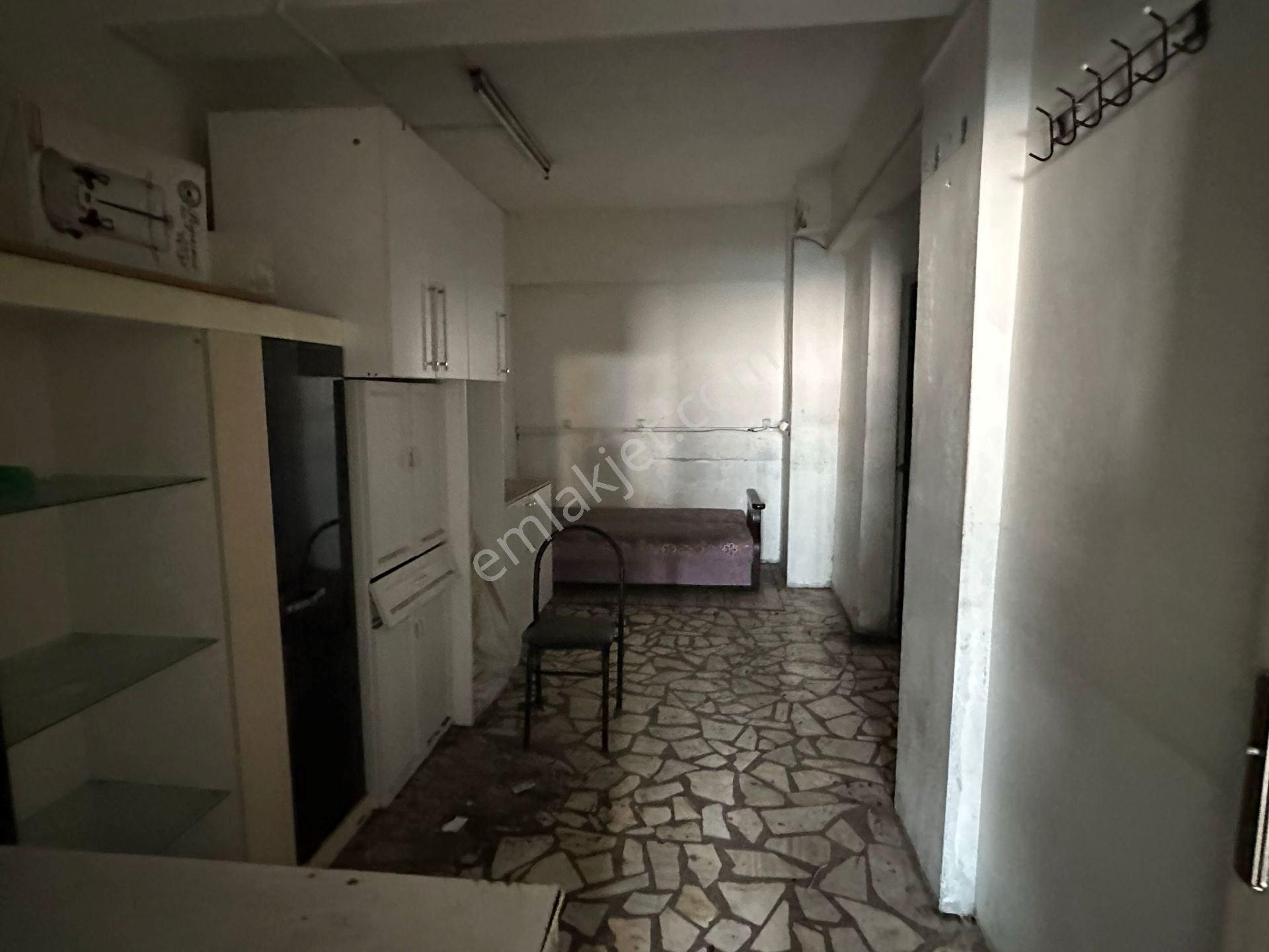 Güneşli 15 Temmuz Mahallesi Kiralık Atölye & Kesimhane 300 M2 - Görsel 12