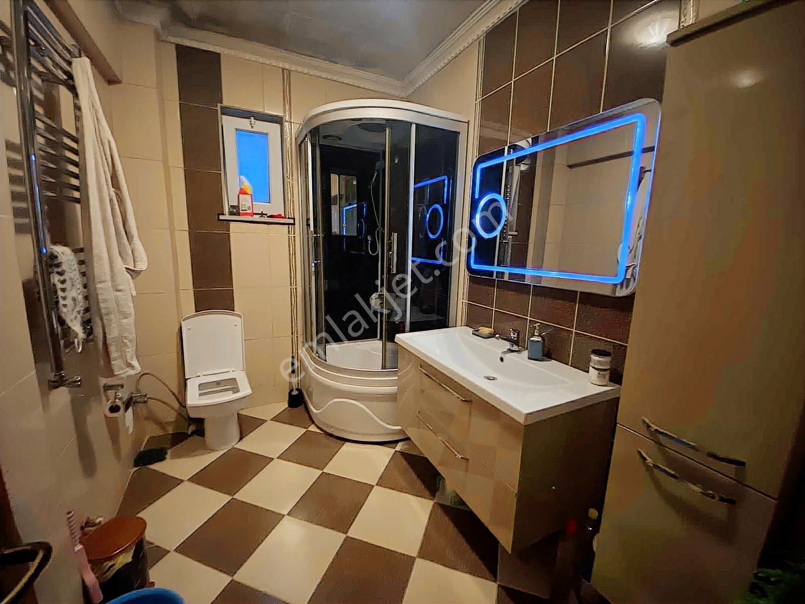 Parmaksız Caddesinde Deniz Manzaralı 4+2 Satılık Dubleks - Görsel 7