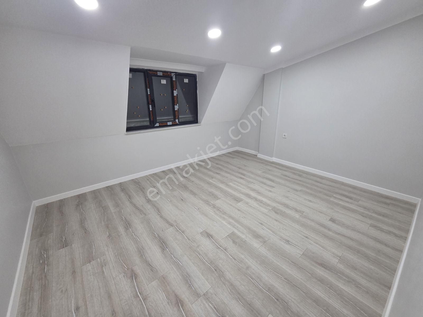 Cevatpaşada Geniş Aileler İçin 250m2 5+2 Dubleks - Görsel 21