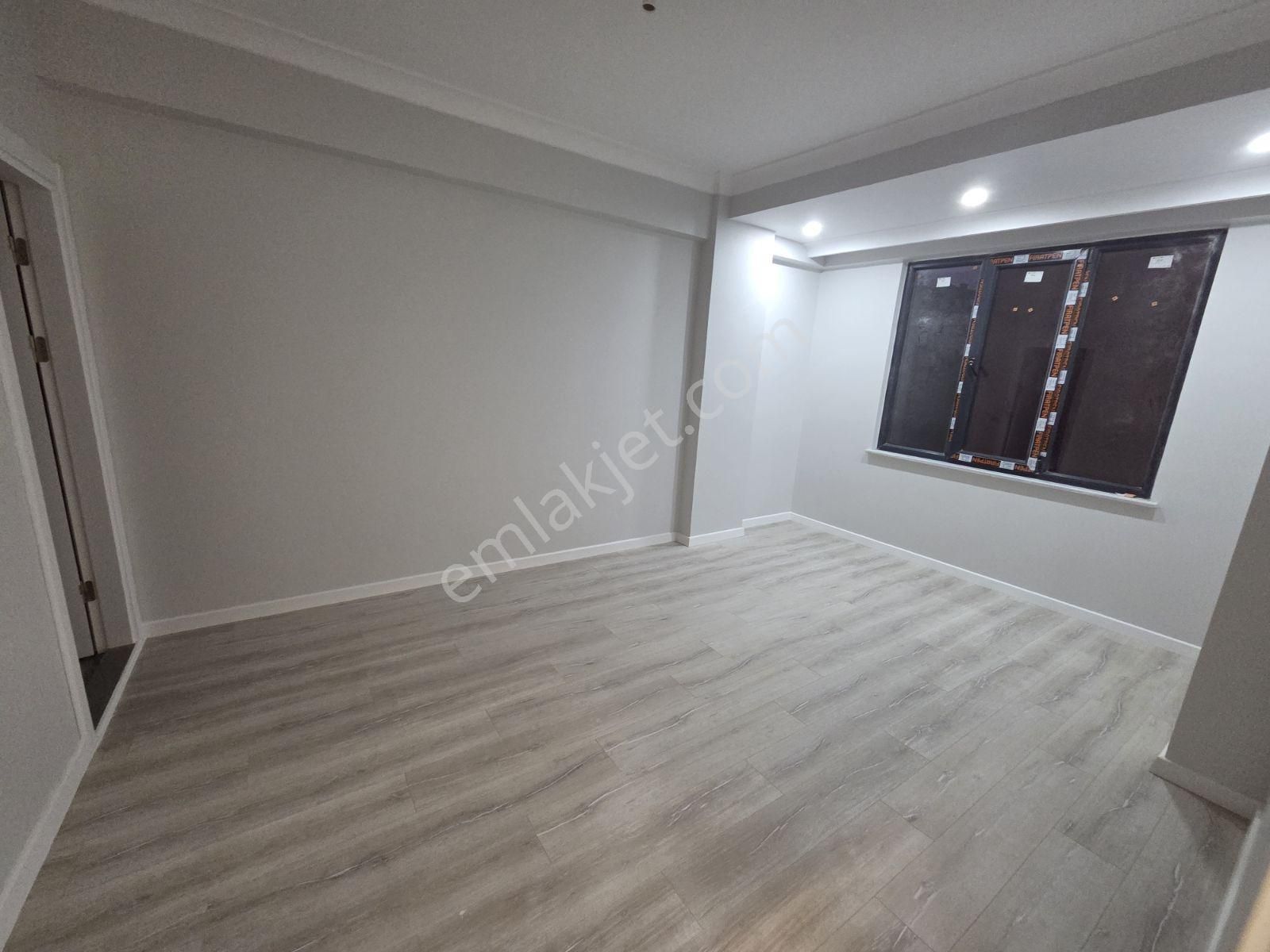 Cevatpaşada Geniş Aileler İçin 250m2 5+2 Dubleks - Görsel 8