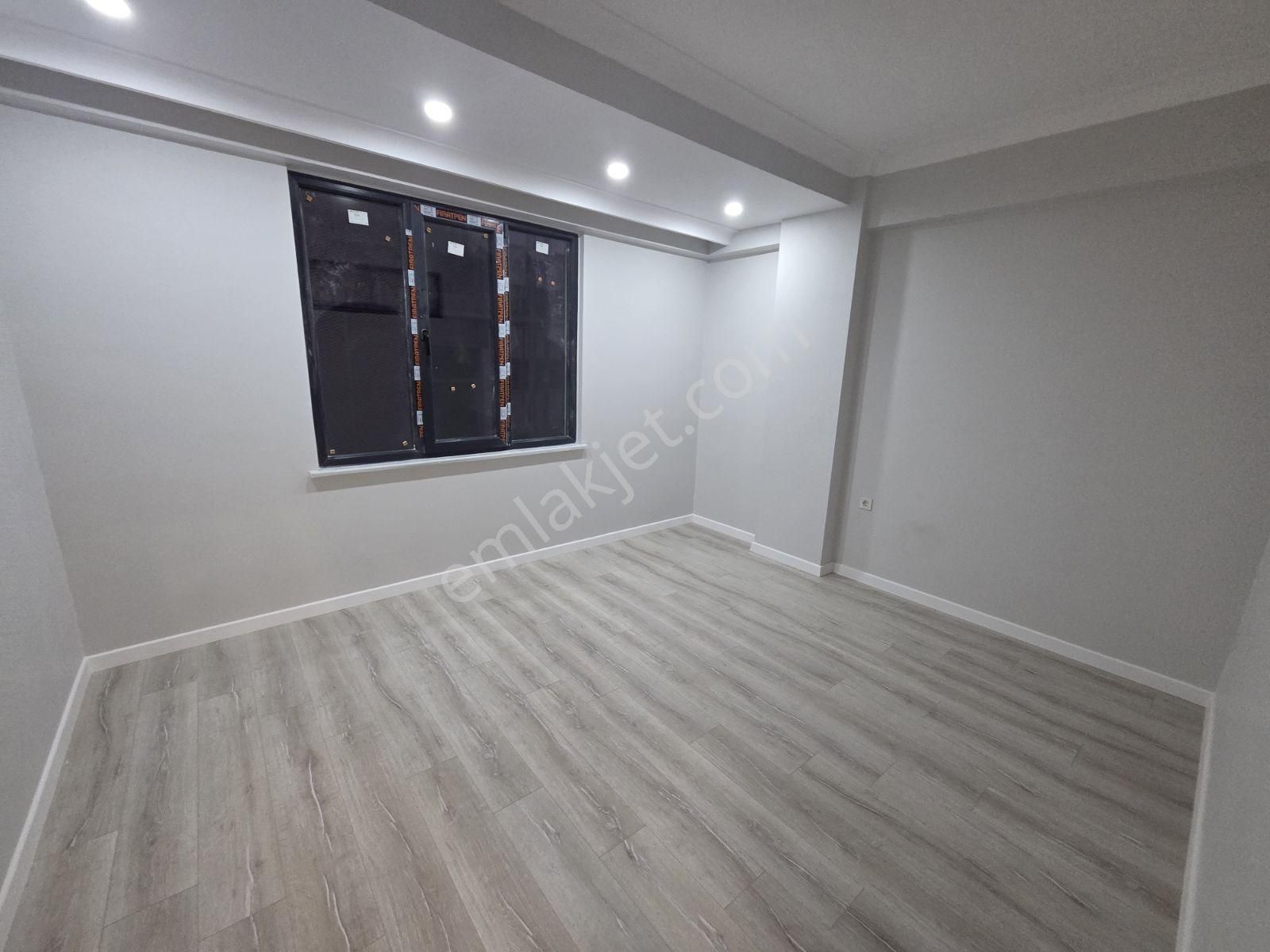 Cevatpaşada Geniş Aileler İçin 250m2 5+2 Dubleks - Görsel 9
