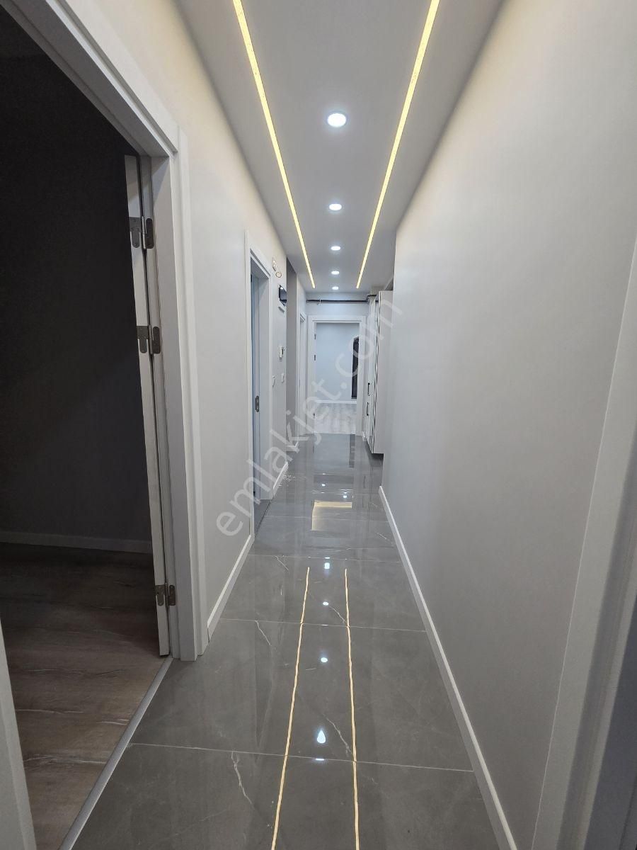 Cevatpaşada Geniş Aileler İçin 250m2 5+2 Dubleks - Görsel 10