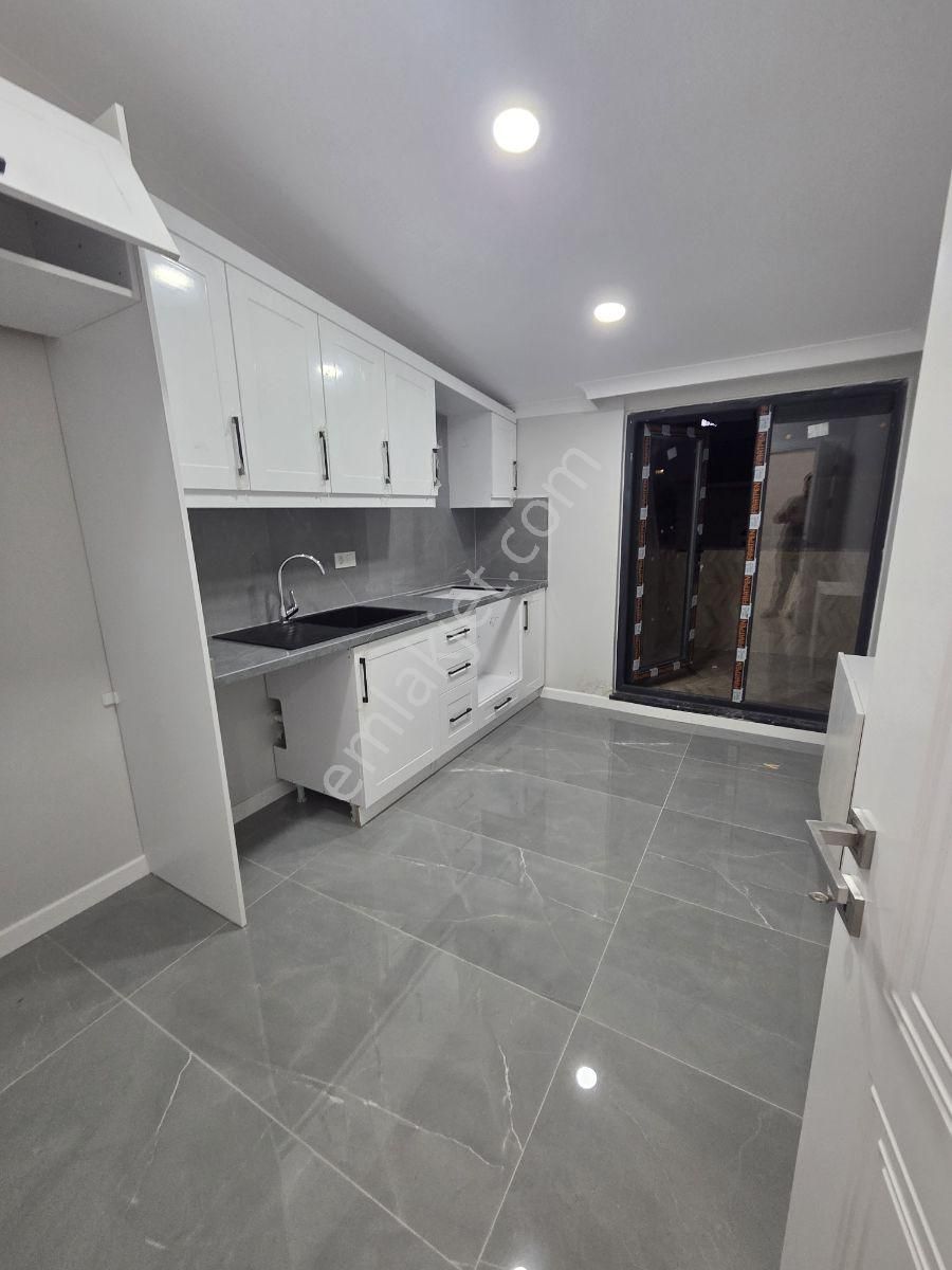 Cevatpaşada Geniş Aileler İçin 250m2 5+2 Dubleks - Görsel 6