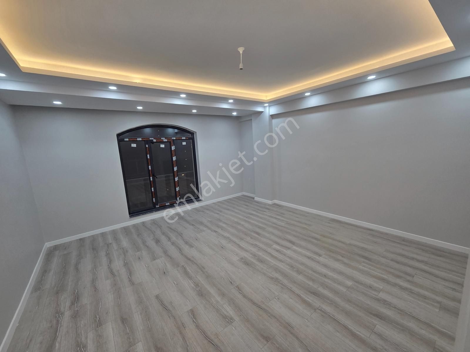 Cevatpaşada 3+1 128 M2 Ferah Arakat Daire - Görsel 11